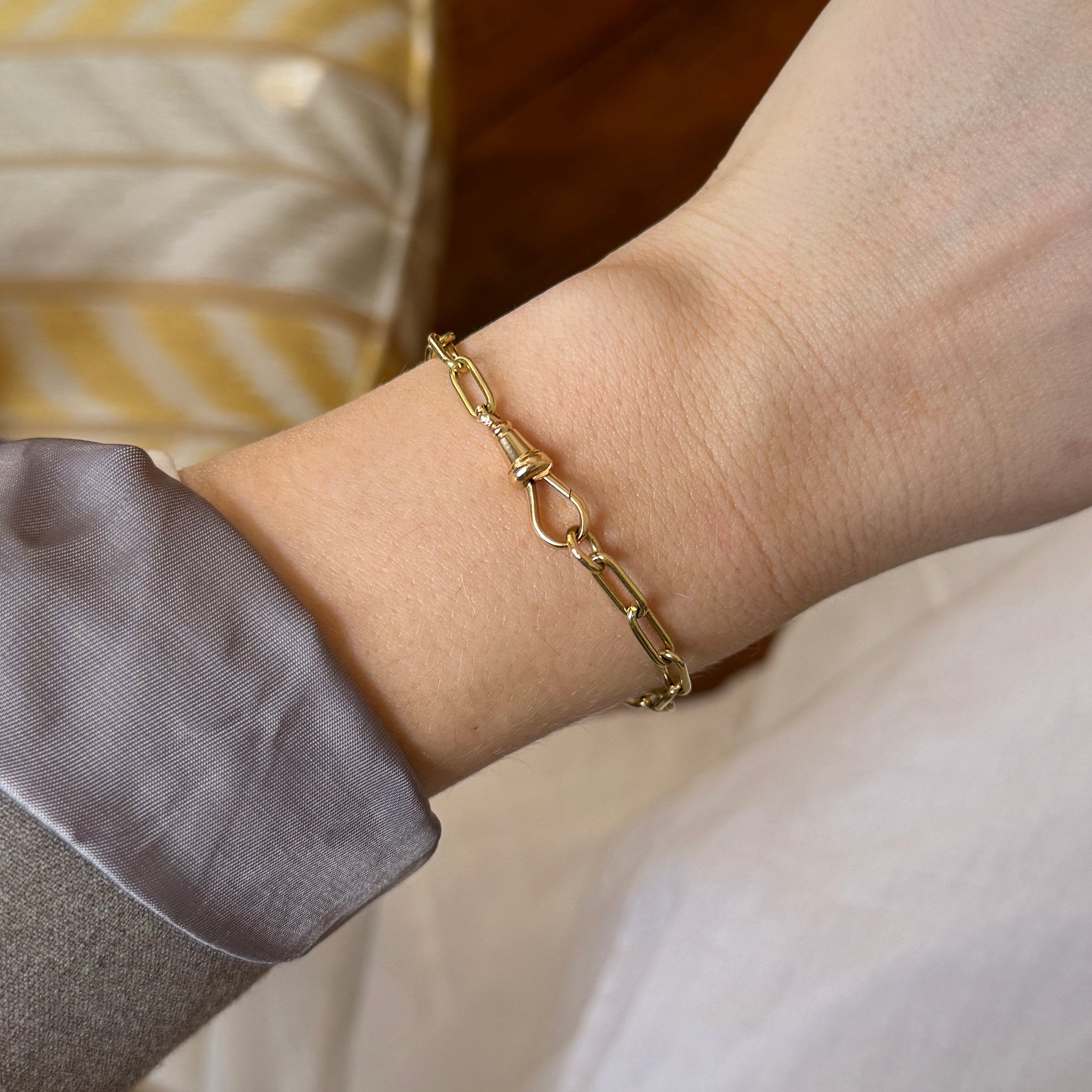 Vintage 18K Gold Swivel Clip Clasp Link Bracelet for Women - Elegant Adjustable Jewelry for Parties, Weddings & Special Occasions