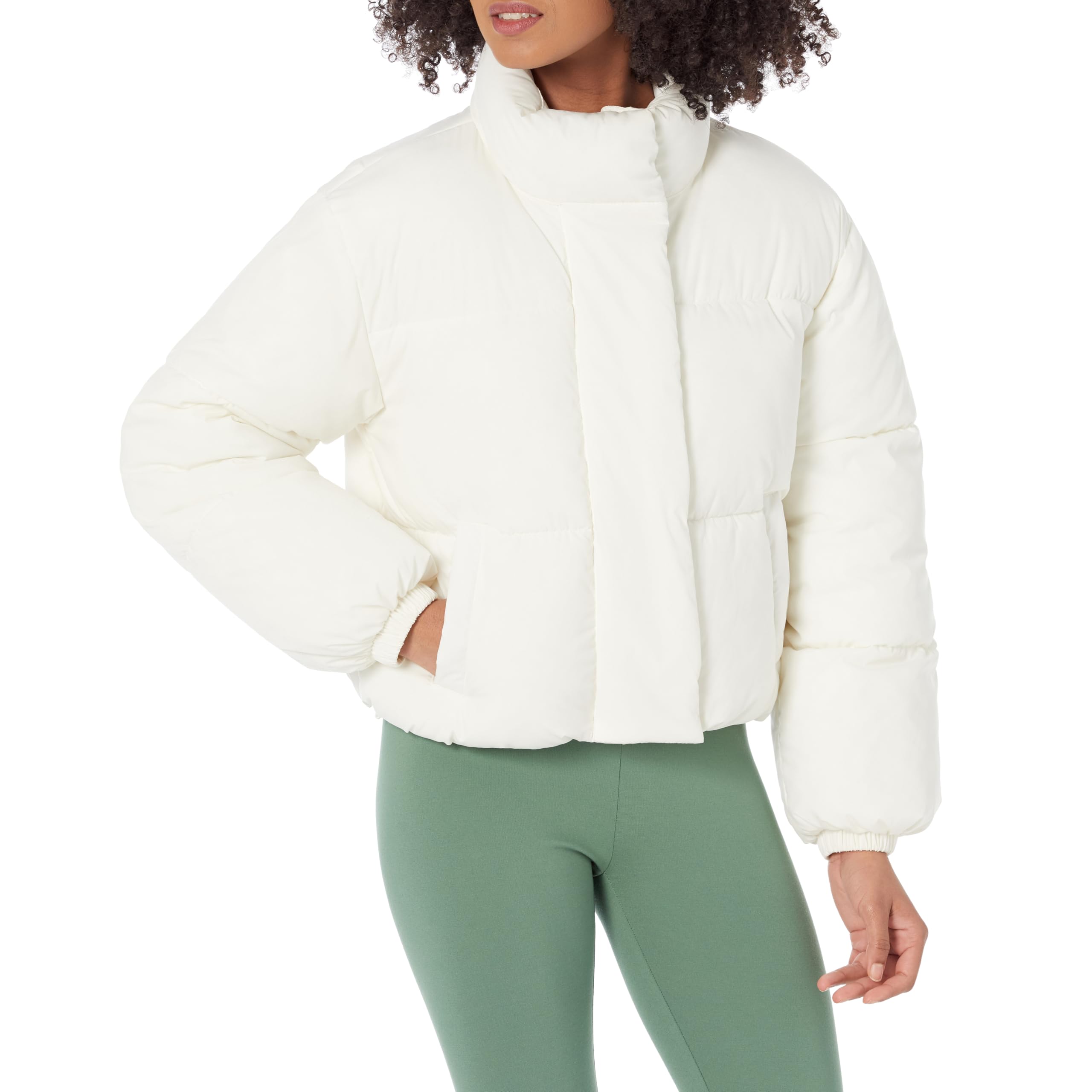 Amazon Essentials Women's Cropped Full-Zip Puffer Jacket - Quilted Matte or Sherpa Fleece - Lightweight Warm Winter Coat for Casual Outfits & Outdoor Activities