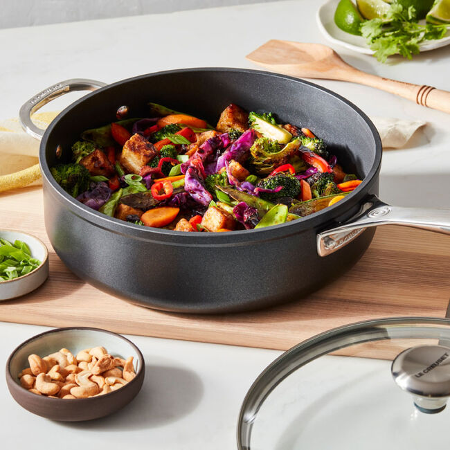 Non-Stick Professional Saute Pan 4.5 Quart - Durable & Scratch-Resistant Cookware for Sauteing, Frying & Simmering | Perfect for Home Kitchen & Restaurant Use