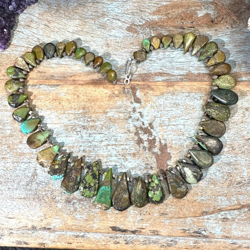 Vintage Green Turquoise Tab Bead Necklace 20.5