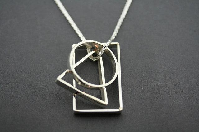 Circle Rec Triangle Pendant Necklace with 70cm Espiga Chain - Elegant Geometric Jewelry for Women, Perfect for Daily Wear and Special Occasions