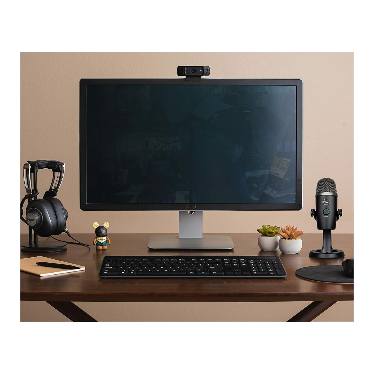 Blue Yeti Nano Premium USB Microphone for Podcasting, Streaming & Recording - Professional Studio Quality Mic for Gamers, YouTubers & Voiceovers (Blackout) - Perfect for Home Studios & Live Broadcasts