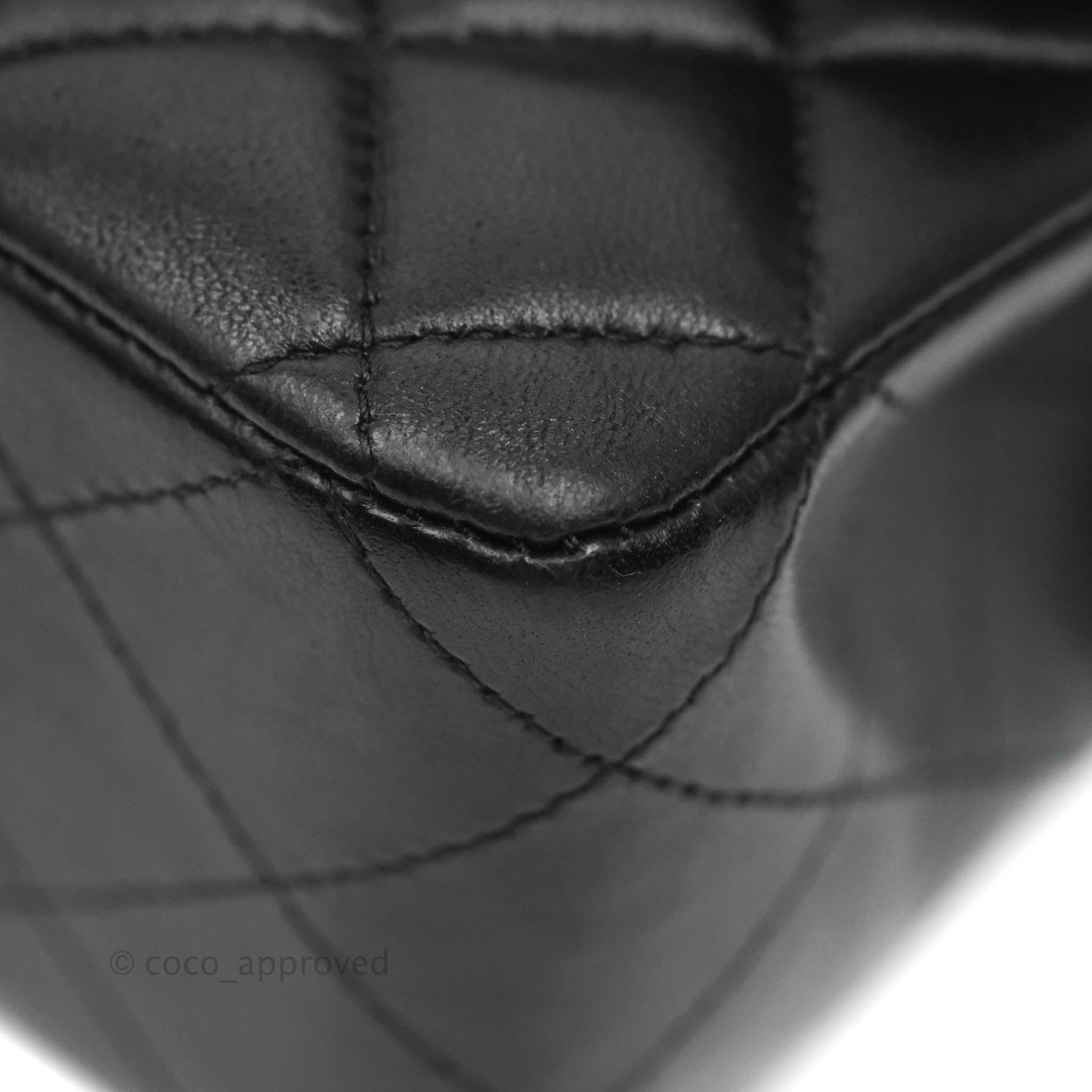 Chanel Classic Medium Double Flap Bag Black Lambskin Leather with Gold Hardware - Luxury Handbag for Women, Perfect for Evening Events & Special Occasions