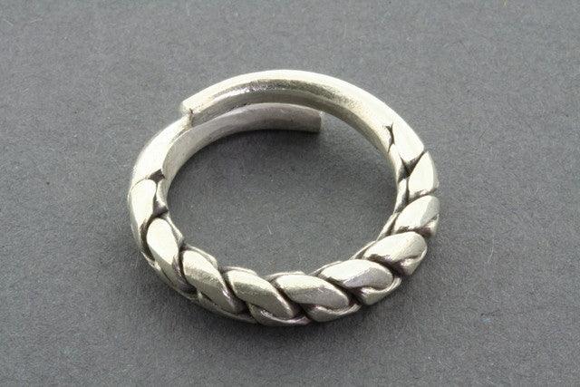 Adjustable Fine Silver Rope Link Ring - Elegant Jewelry for Women, Perfect for Everyday Wear & Special Occasions