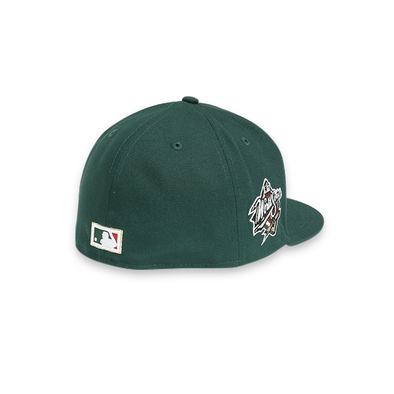 New York Yankees 1999 World Series Green 59FIFTY Fitted Baseball Cap for Men - Perfect for Game Day, Sports Events & Yankees Fans Collection