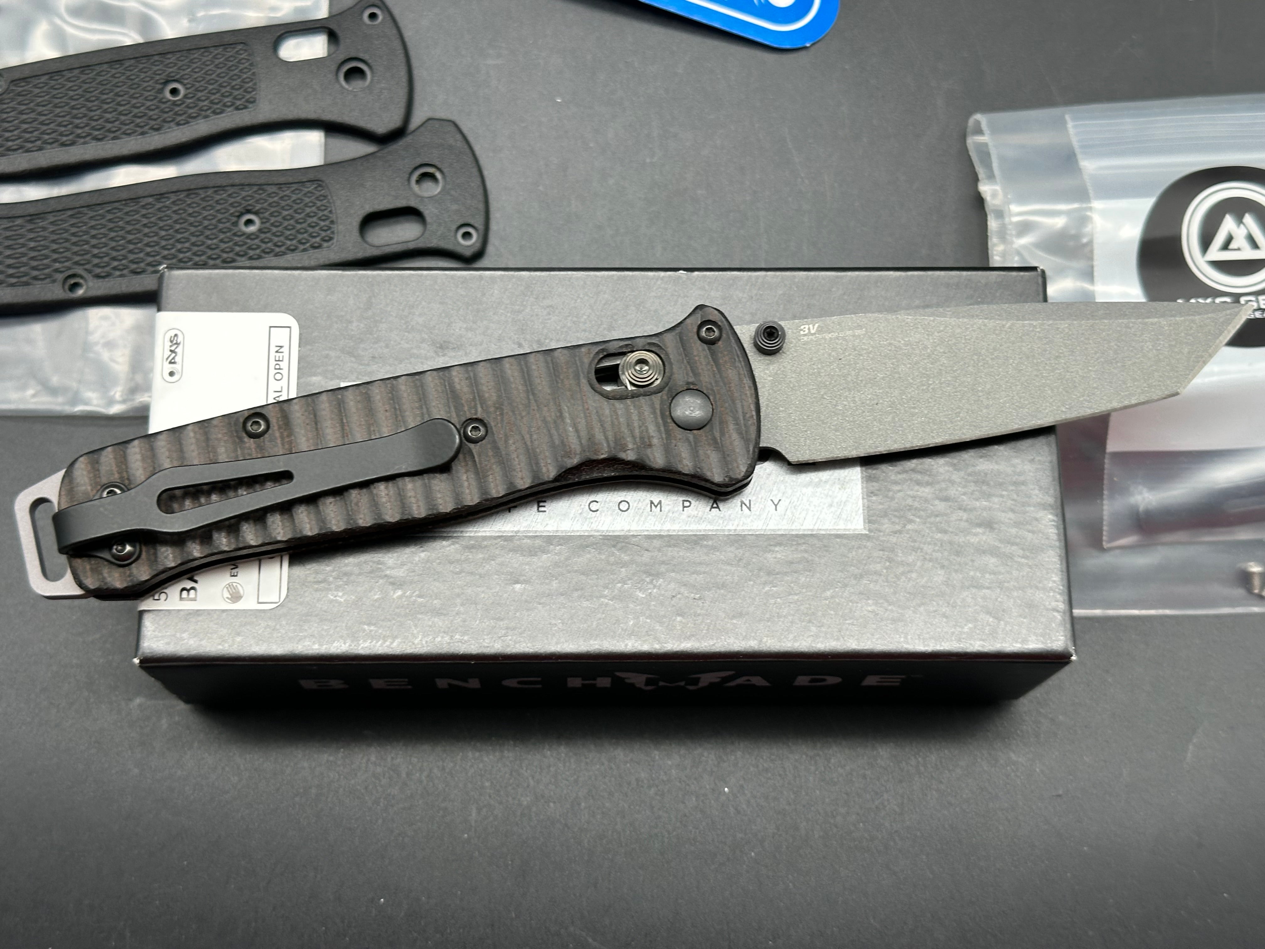 Benchmade Bailout 3V Folding Knife with Micarta Scales | MXG Deep Carry Clip & Original Accessories Included | EDC, Outdoor Survival, Camping & Tactical Use