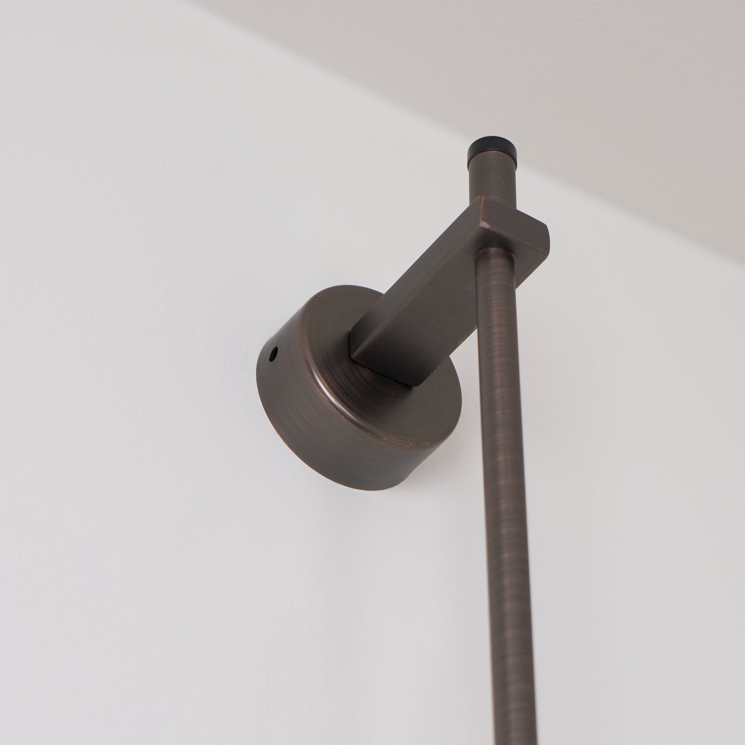 Meridian Vertical Wall Sconce - Modern LED Light Fixture for Bedroom, Living Room & Hallway | Indoor Wall Mounted Lighting