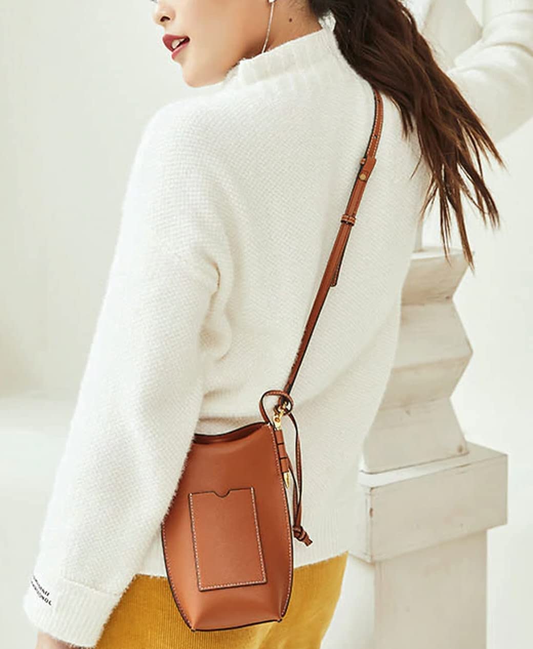 Genuine Leather Crossbody Bag for Women - Lightweight Shoulder Purse with Phone Pocket, Stylish Messenger Handbag for Everyday Use, Work, Travel & Shopping