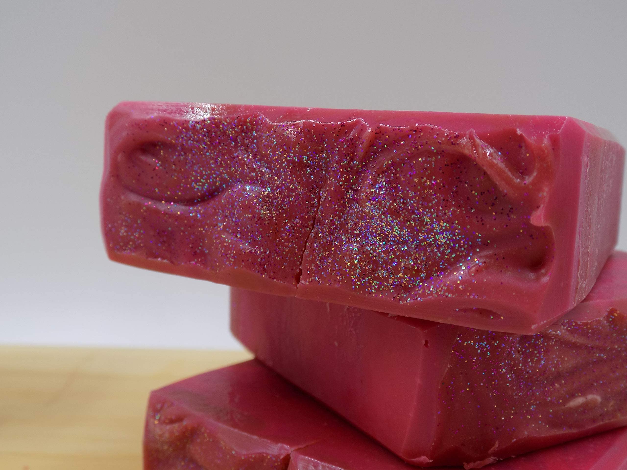 Forever Red Bar Soap - Handmade Natural Soap with Shea Butter & Essential Oils | Moisturizing & Gentle Cleansing for Face & Body | Perfect for Sensitive Skin & Daily Skincare Routine
