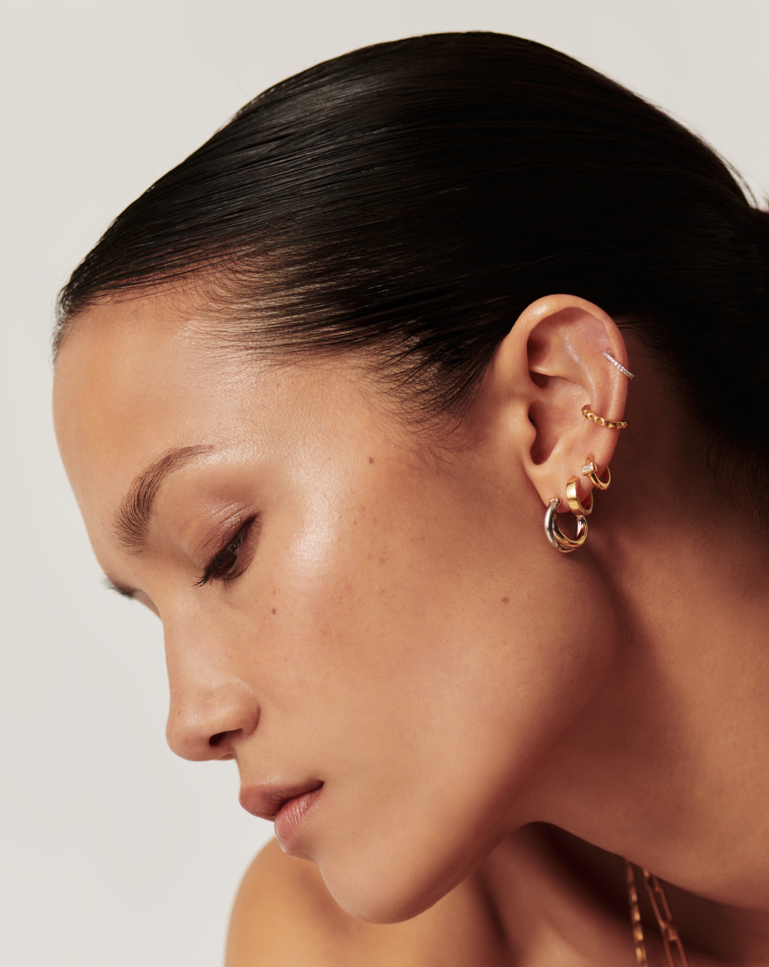 Lucy Williams Chunky Entwine Small Hoop Earrings | Mixed Metal Gold & Silver | Boho Chic Jewelry for Women | Perfect for Everyday Wear, Date Night & Special Occasions