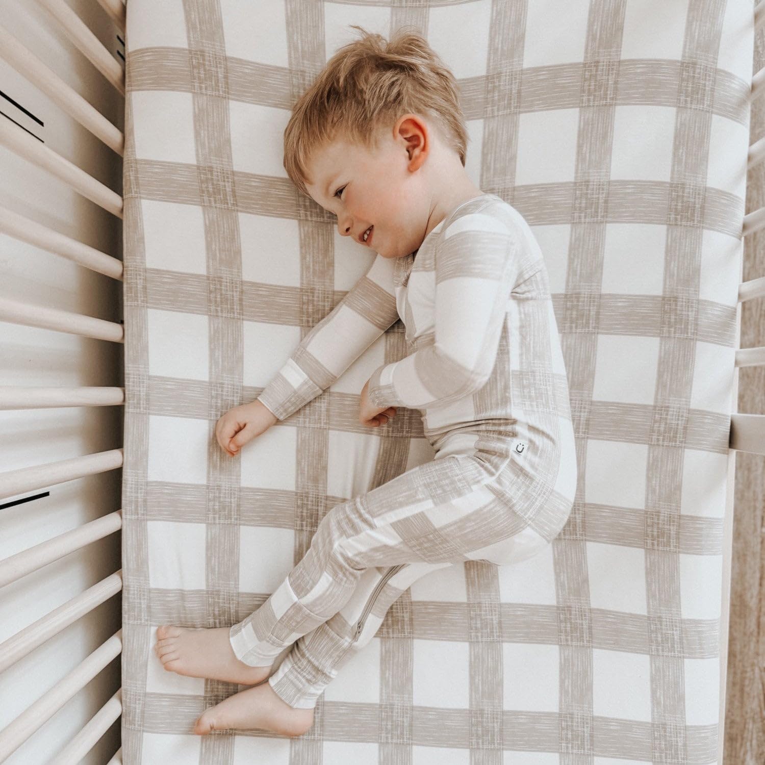 GUNAMUNA Soft Unisex Baby Crib Sheets - Breathable Crib Covers for Boys & Girls - One Size Fits Most Cribs (Blossom Pattern) - Perfect for Nursery, Daycare & Travel Use