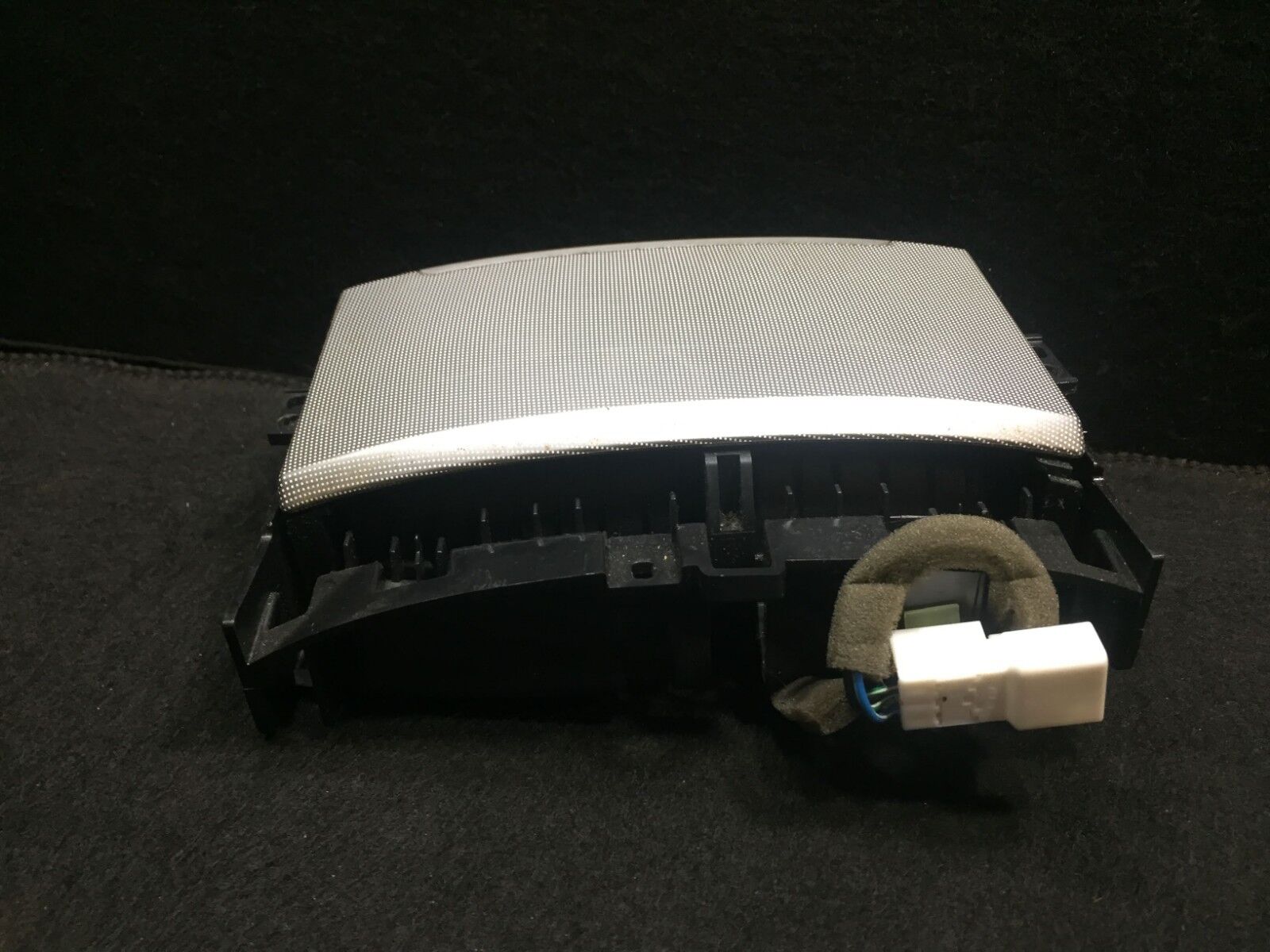 2006-2011 Hyundai Azera OEM Dash Ash Tray with Cigarette Lighter Socket - Perfect for Car Interior Organization & Smoking Accessories