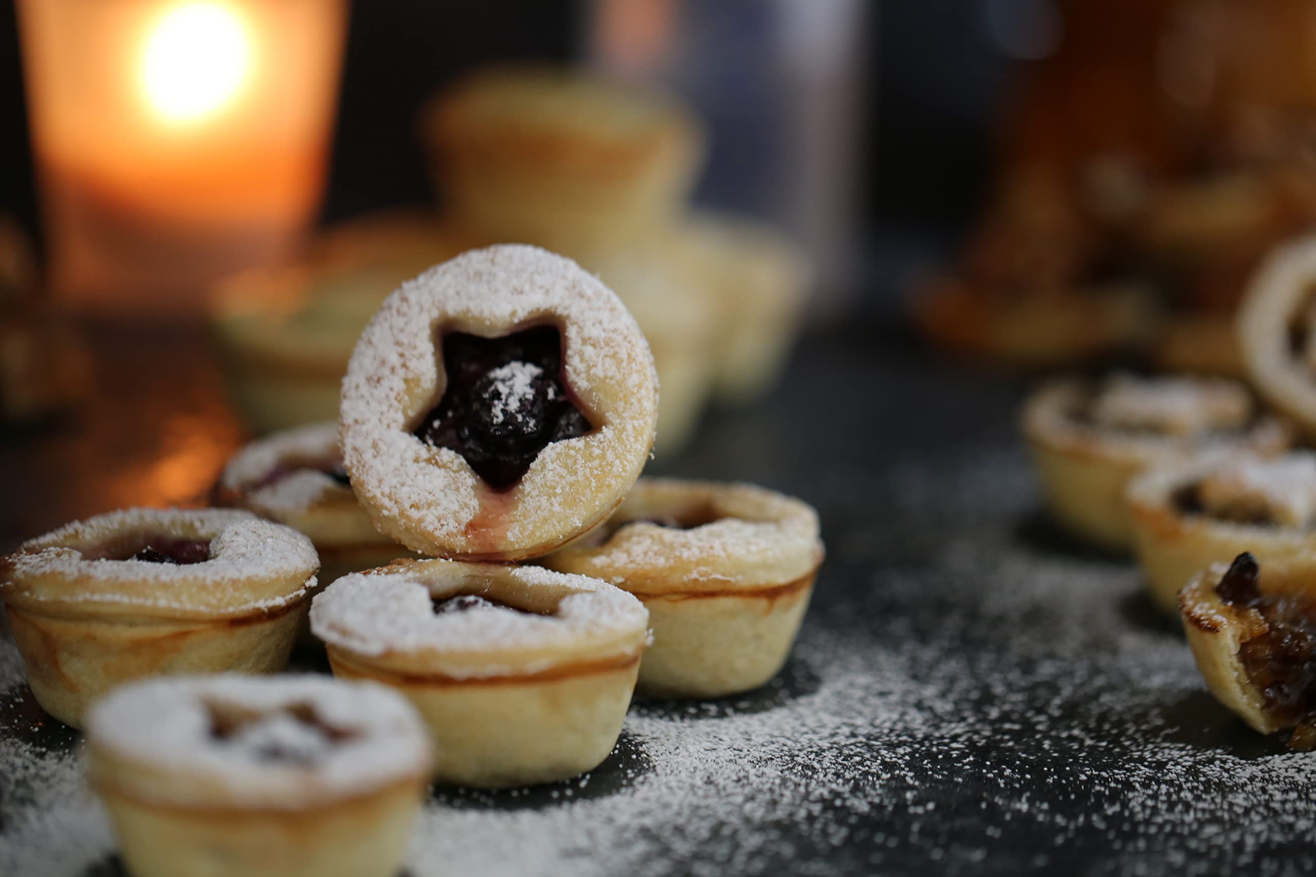 Masterclass Kitchencraft 12-Piece Baking Mince Pie Pan - 32 x 24cm Non-Stick Grey Tart Tray - Perfect for Holiday Baking, Christmas Pies & Party Desserts