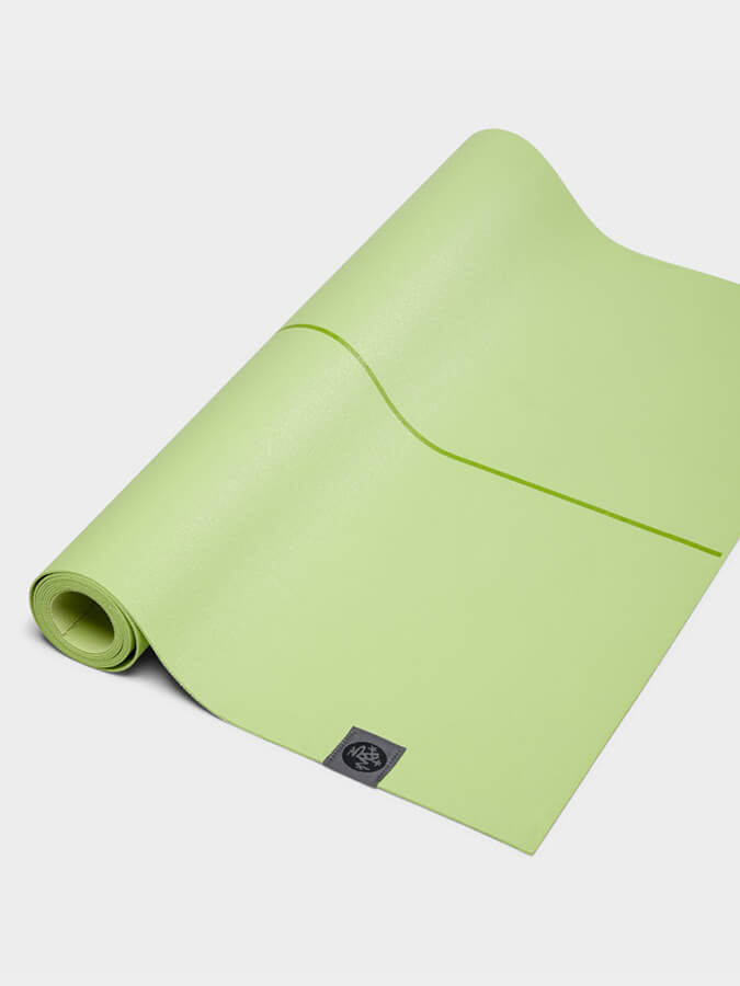 Manduka eKO SuperLite Travel Yoga Mat 1.5mm - Eco-Friendly & Lightweight for Yoga, Pilates & Travel - Perfect for Home, Studio & Outdoor Workouts