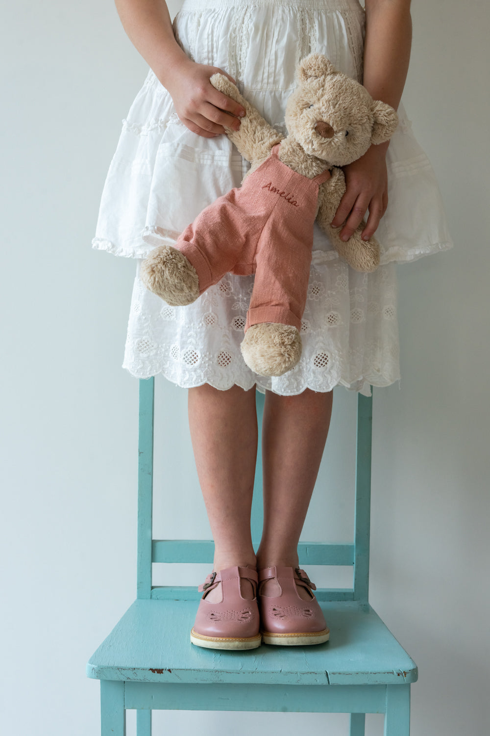 Personalized Pink Honey Bear Overalls for Babies & Toddlers - Cute & Comfortable Outfit for Playdates, Photoshoots & Everyday Wear