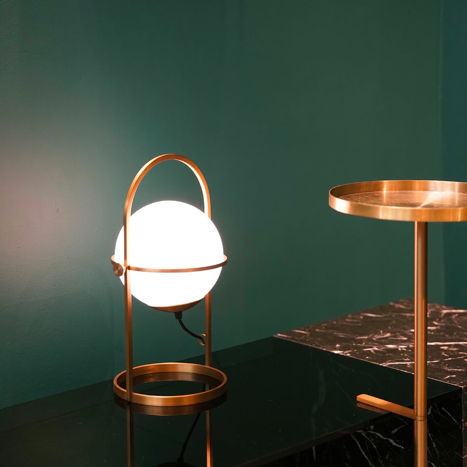 Modern Carre Table Lamp - Stylish LED Desk Light for Home & Office - Perfect for Reading, Working & Decorating