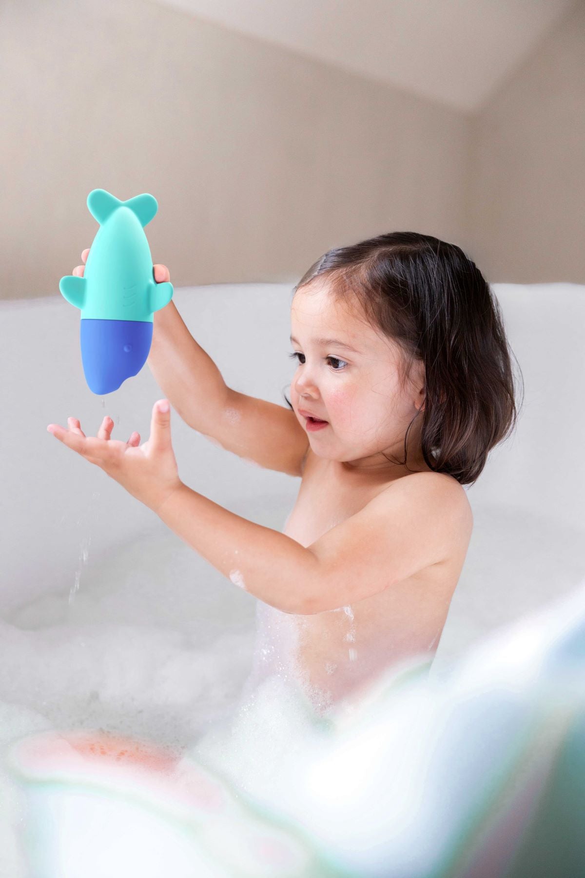 Squeezi Silicone Shark Bath Toy for Kids - Fun & Safe Bathtime Play - Perfect for Toddlers, Infants & Baby Showers - Encourages Sensory Development & Water Play