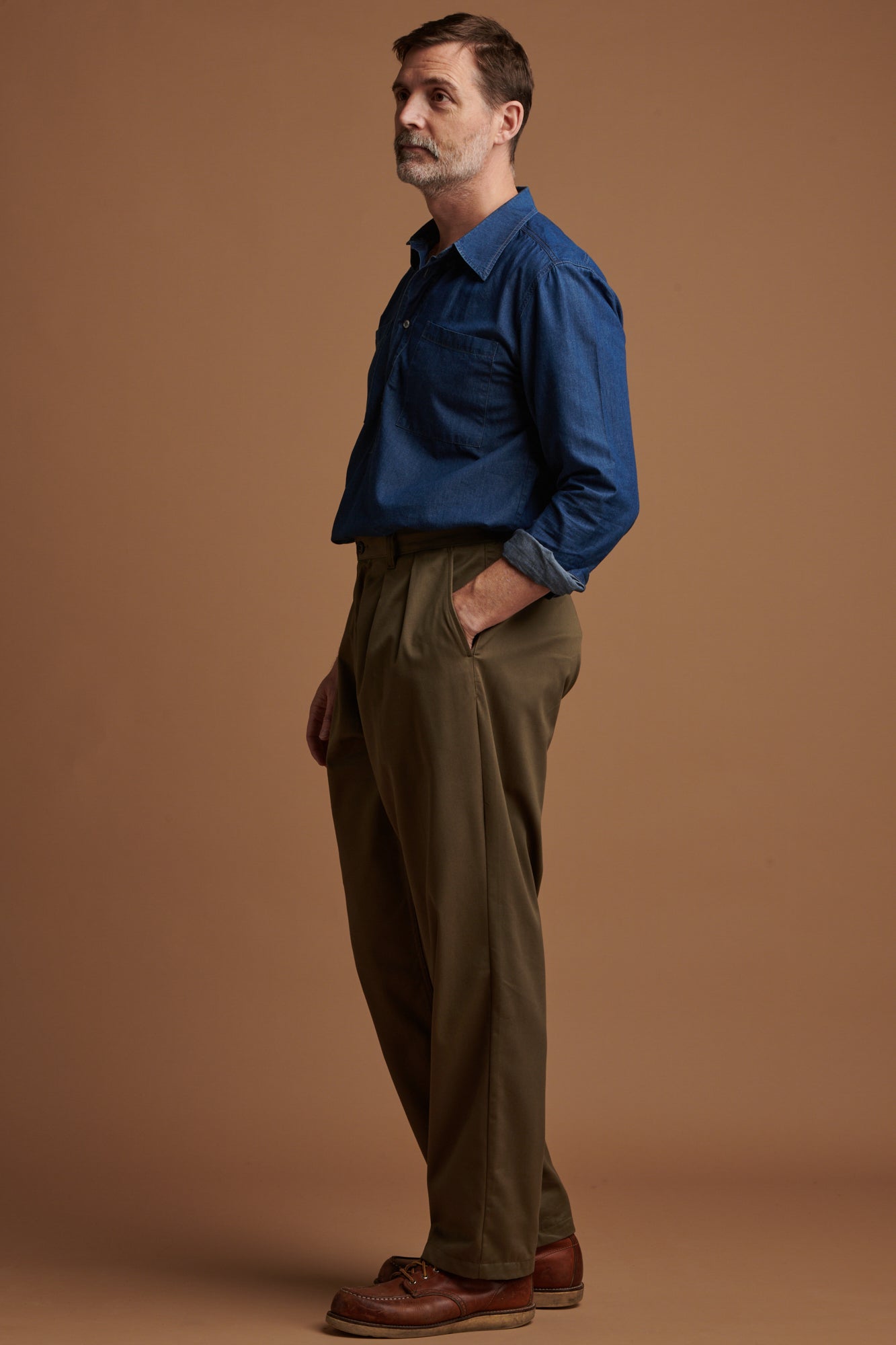 Men's Pleated Lightweight 100% Cotton Twill Chino Pants - Olive Green | Comfortable Casual & Office Wear for Men