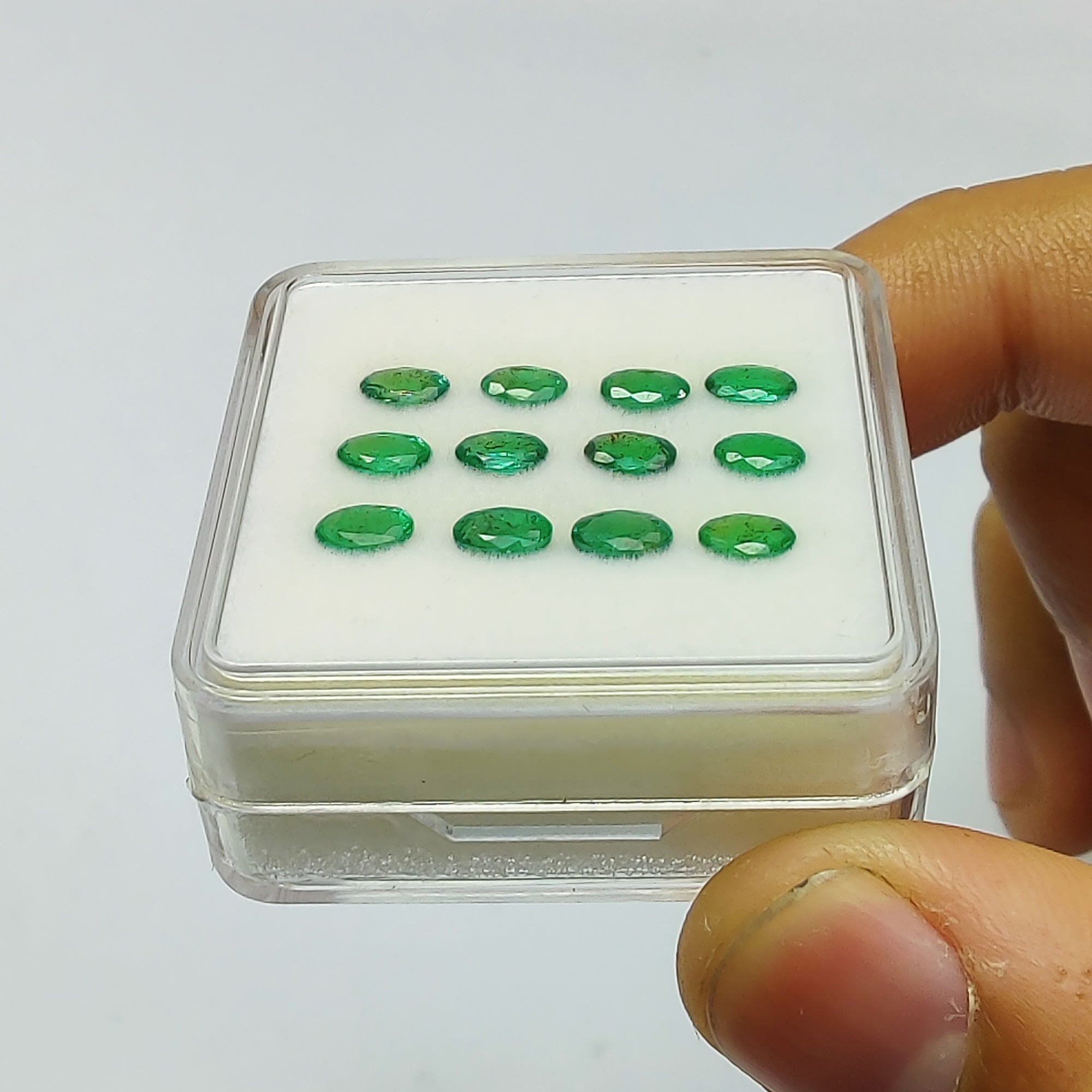 Natural Untreated Green Emerald Gemstone Set - 2.65cts Oval Cut 5x3mm (12pcs) | Jewelry Making, Engagement Rings & Luxury Gift Giving