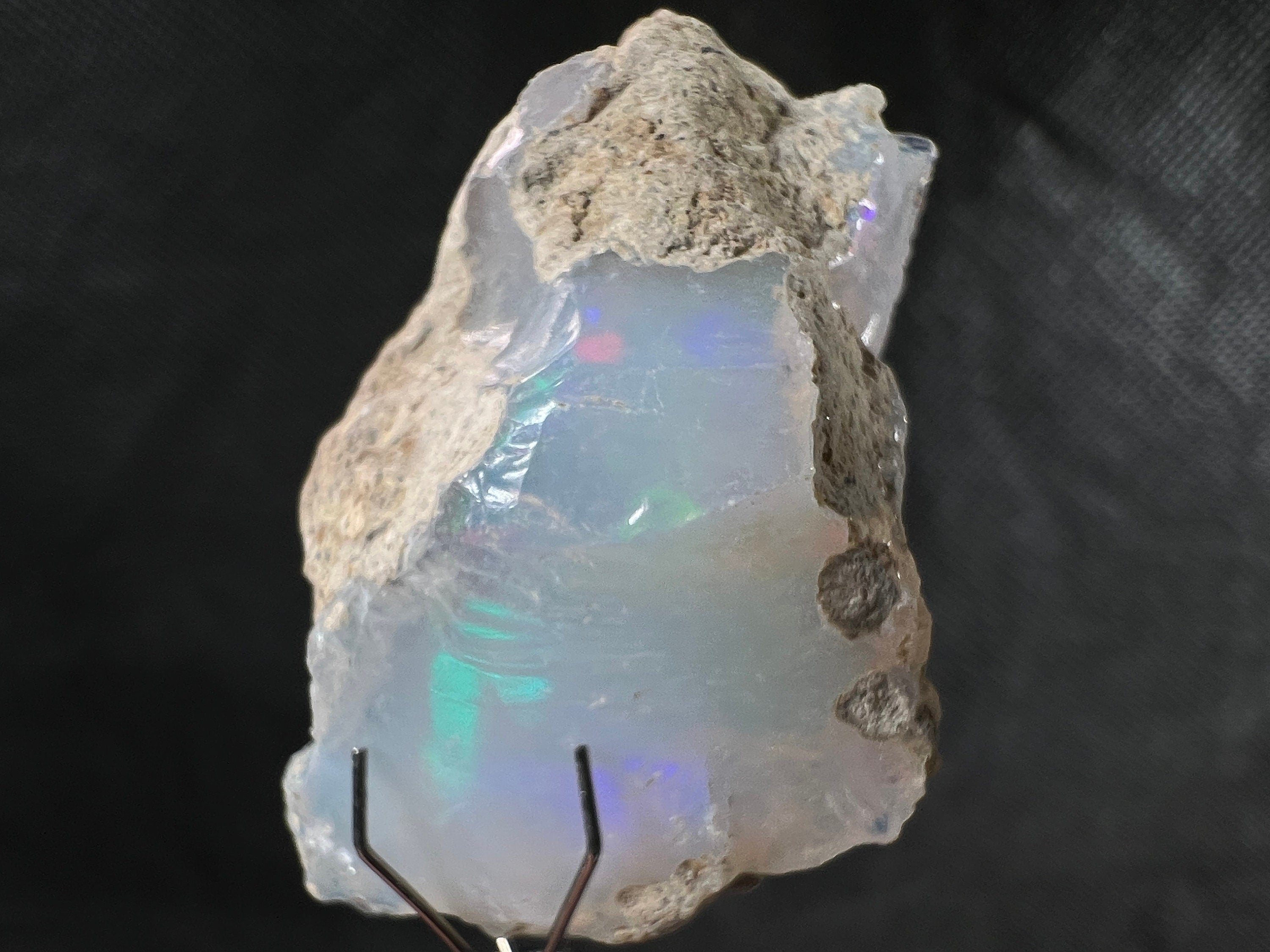 4A+ Welo Opal Raw Crystal - Natural Cutting Grade Opal Gemstone, October Birthstone for Jewelry Making & Healing (50661) - Perfect for Rings, Necklaces & Spiritual Meditation