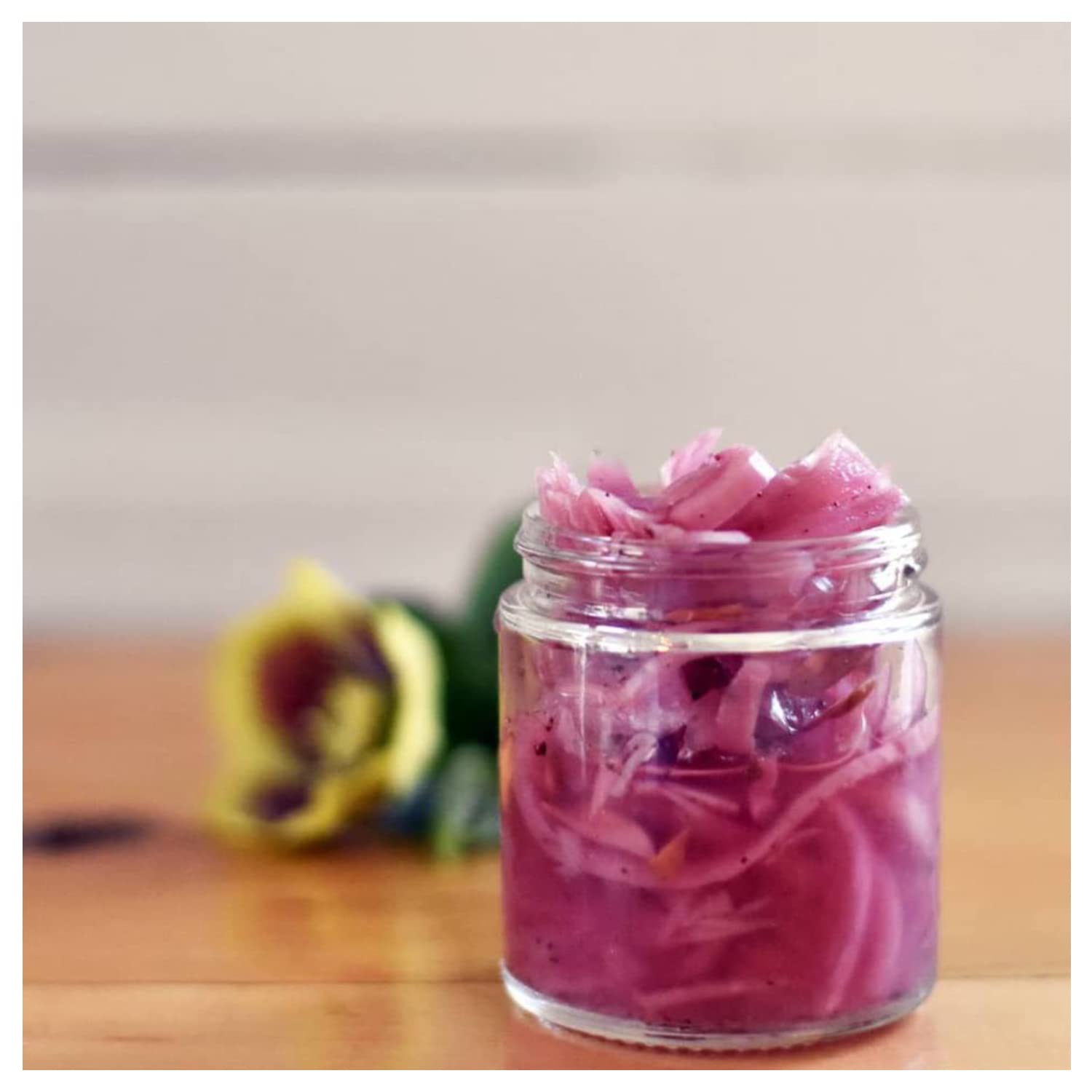 Small Town Cultures Sliced Red Onions, 12 oz - Fresh, Crisp & Ready-to-Eat for Salads, Burgers & Sandwiches | Premium Quality Onion Slices for Cooking & Meal Prep