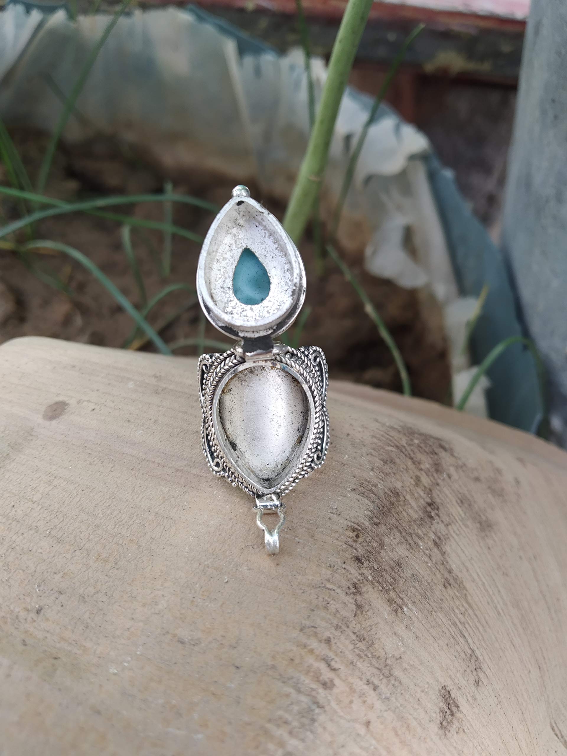 Larimar Poison Ring - Handmade 925 Sterling Silver Vintage Style Openable Secret Box Ring | Unique Mother's Day Gift for Women & Men | Perfect for Jewelry Collections, Special Occasions & Surprise Gifts