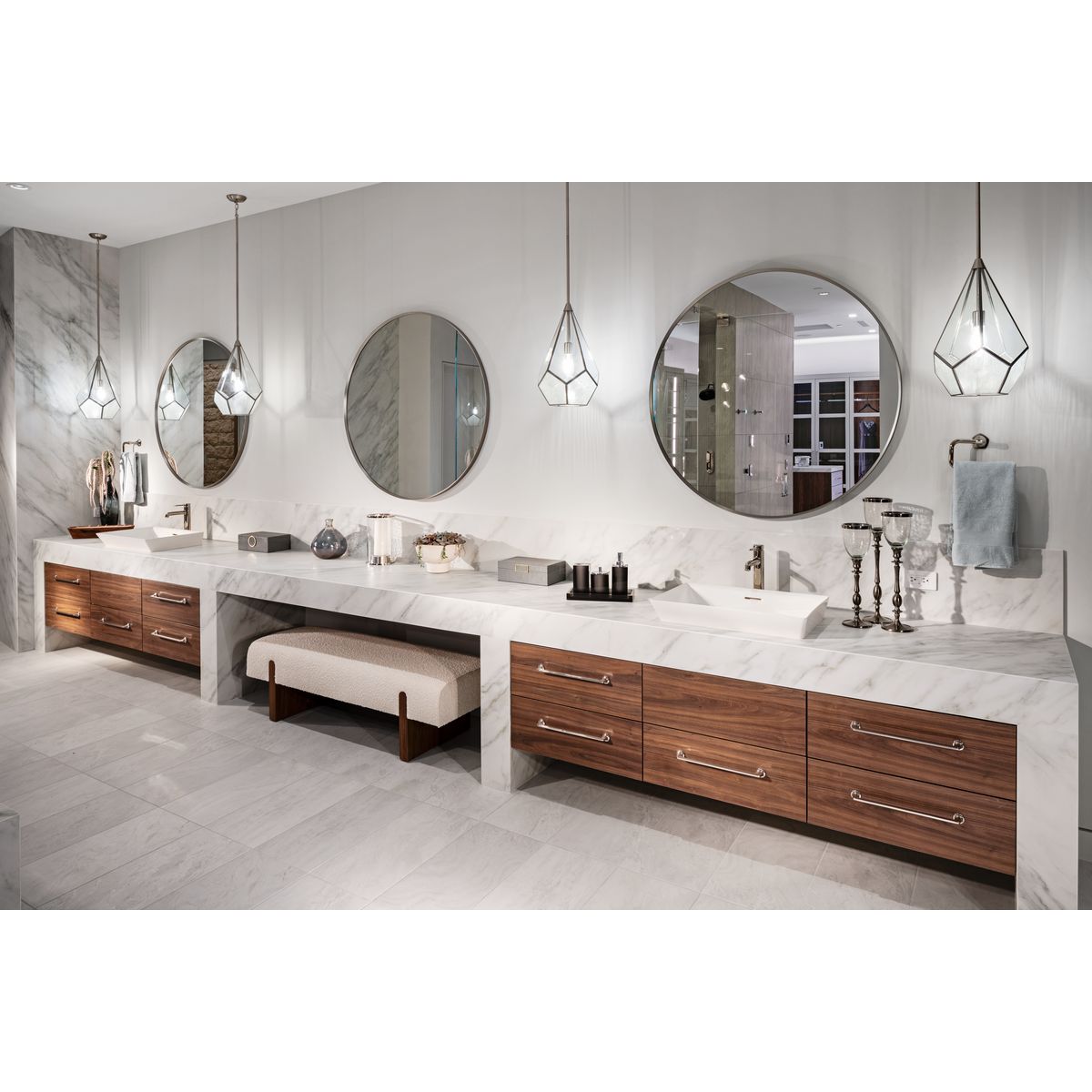 Cinq Collection 3-Light Modern Pendant Lighting Fixture - Perfect for Kitchen Island, Dining Room, and Living Room Decor