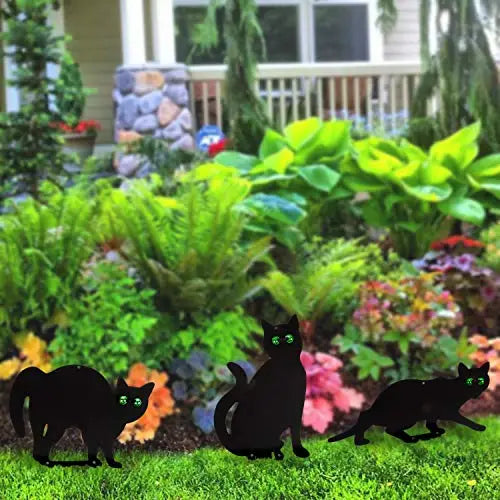 Set of 4 Realistic Garden Scare Cats with Reflective Eyes - Outdoor Pest Deterrent for Birds & Rodents | Perfect for Yard, Patio & Garden Decoration