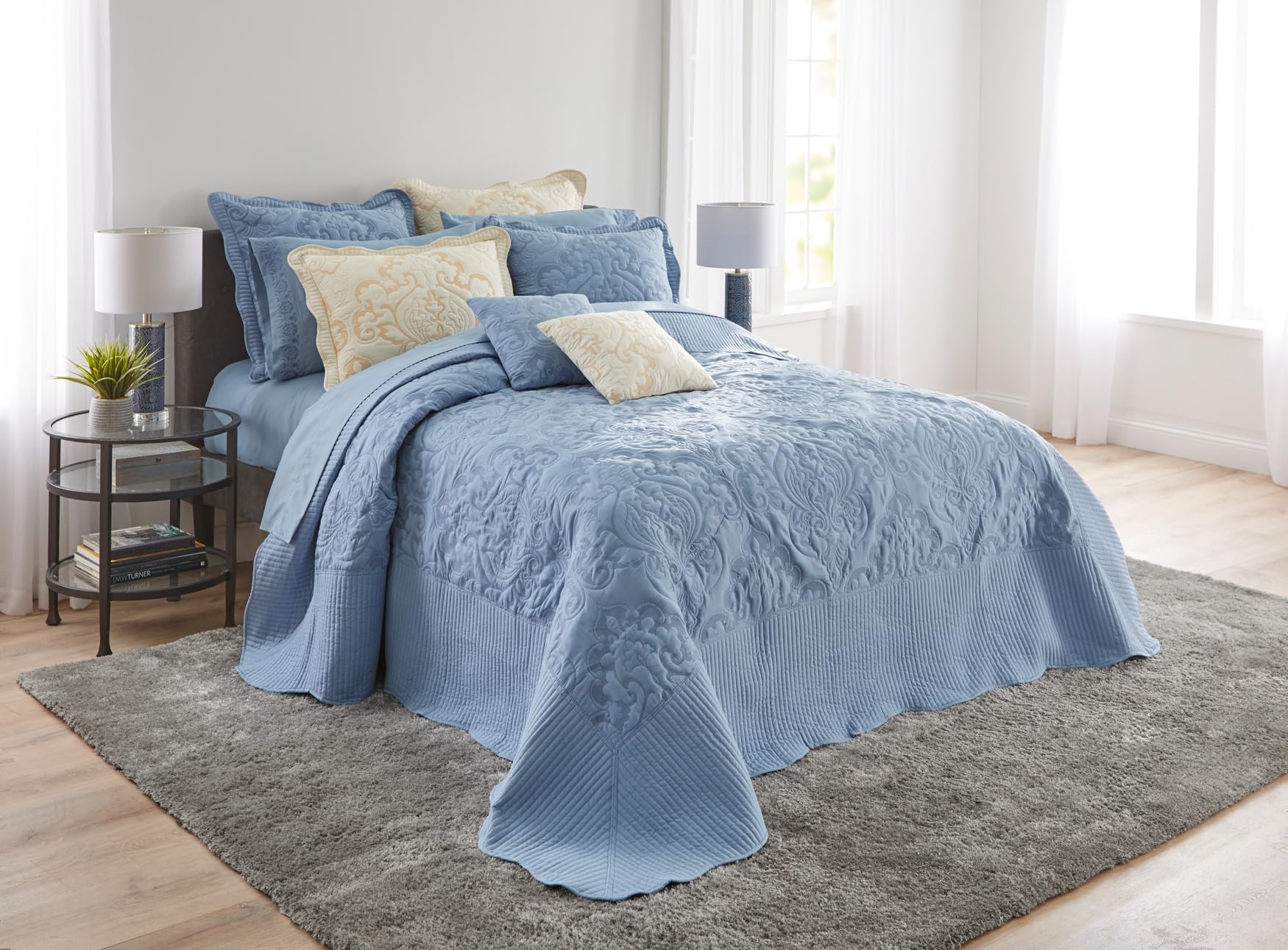 BrylaneHome Lightweight All-Season Amelia Quilted Damask Bedspread - Ultra Soft Oversized King Bedding in Ivory & Navy | Perfect for Modern Bedrooms, Guest Rooms & Cozy Home Decor