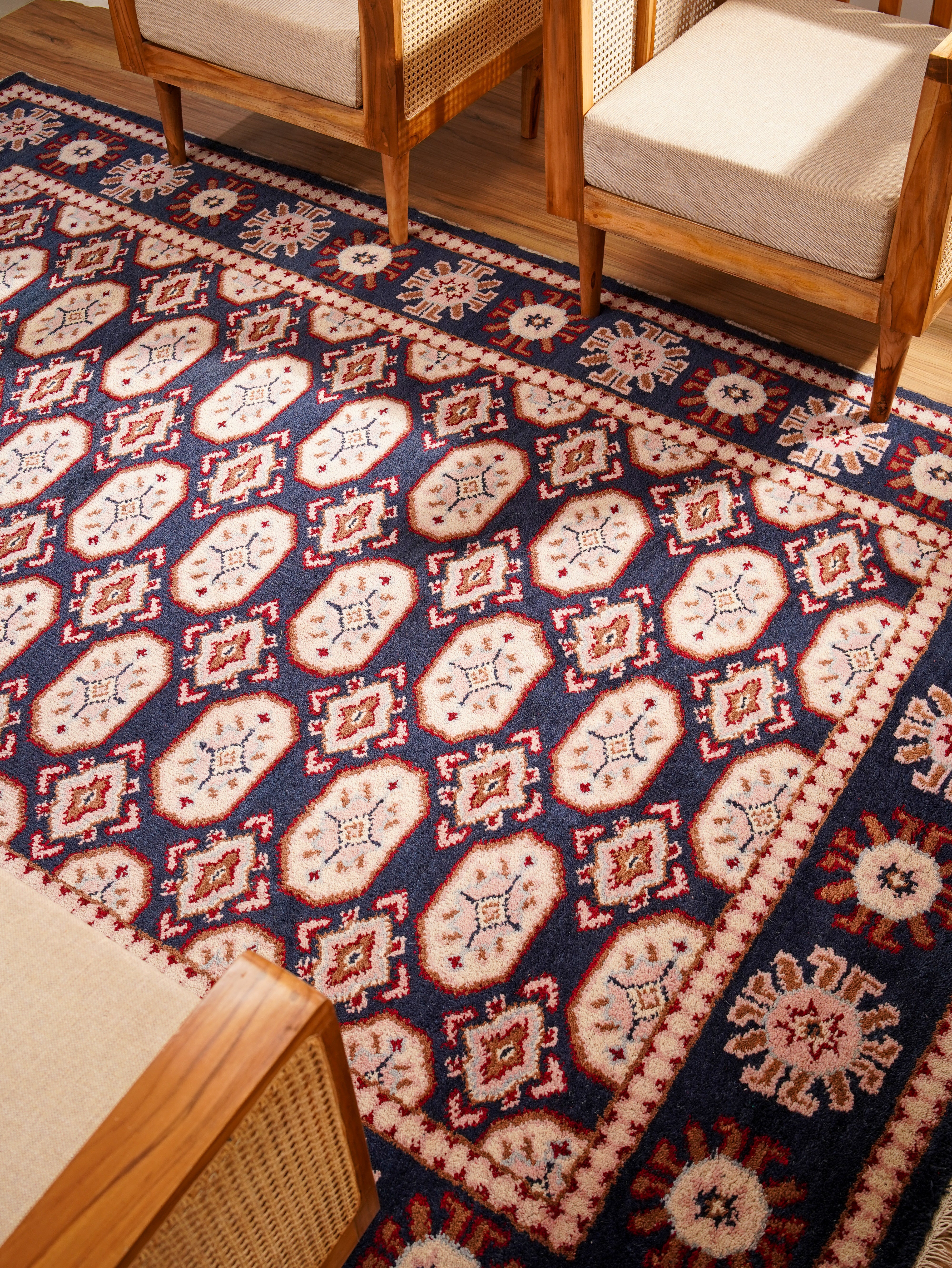 Handmade Bakhtiari Afghan Rug - Premium Hand-Knotted Wool Carpet for Living Room, Bedroom & Home Decor | Traditional Persian Design, Durable & Luxurious
