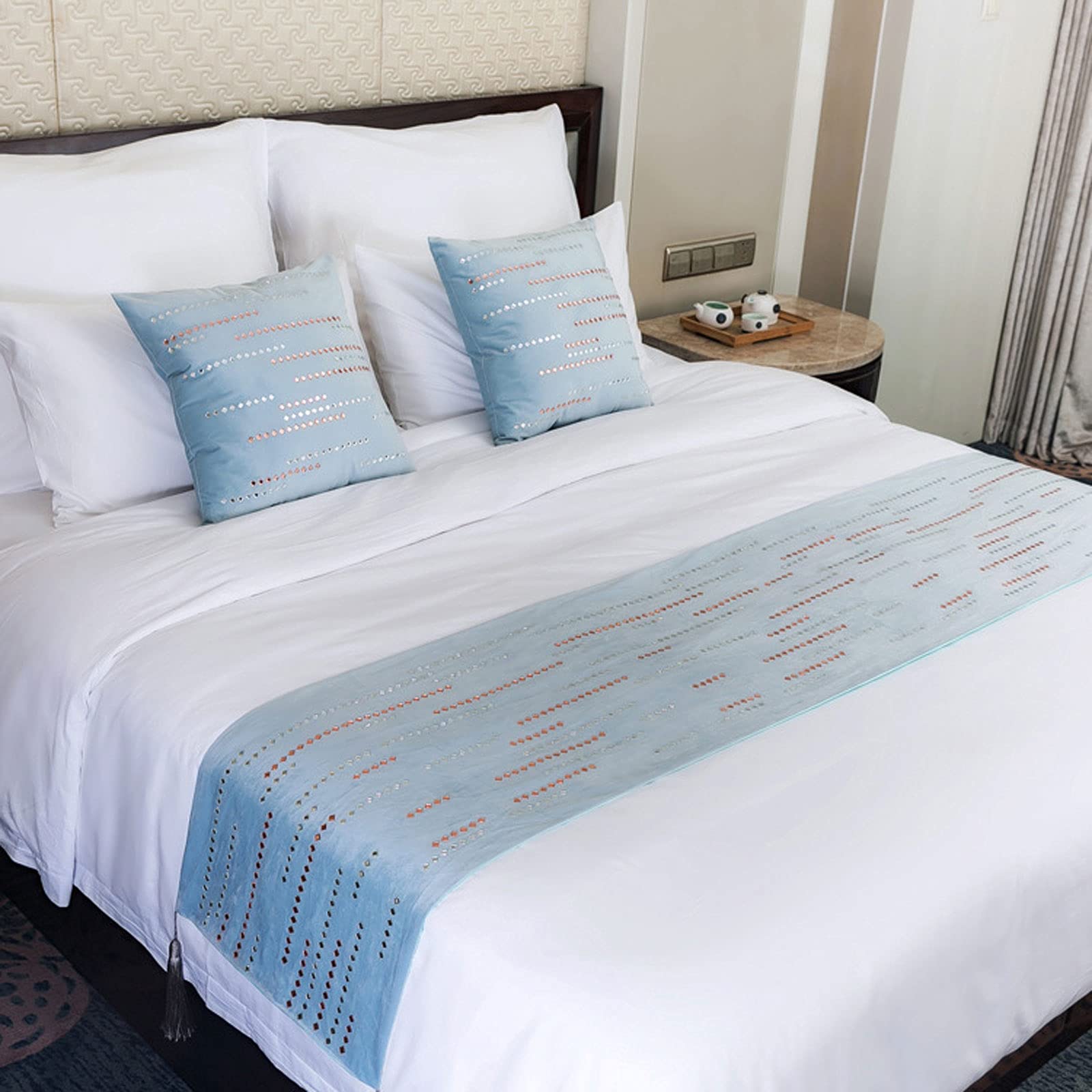 Luxury Velvet Bed Runner Scarf - Soft Solid Color Bedspread Coverlet with Tassels for King Size Beds | Hotel & Home Bedding Decoration, Bed Protection & Elegant Styling