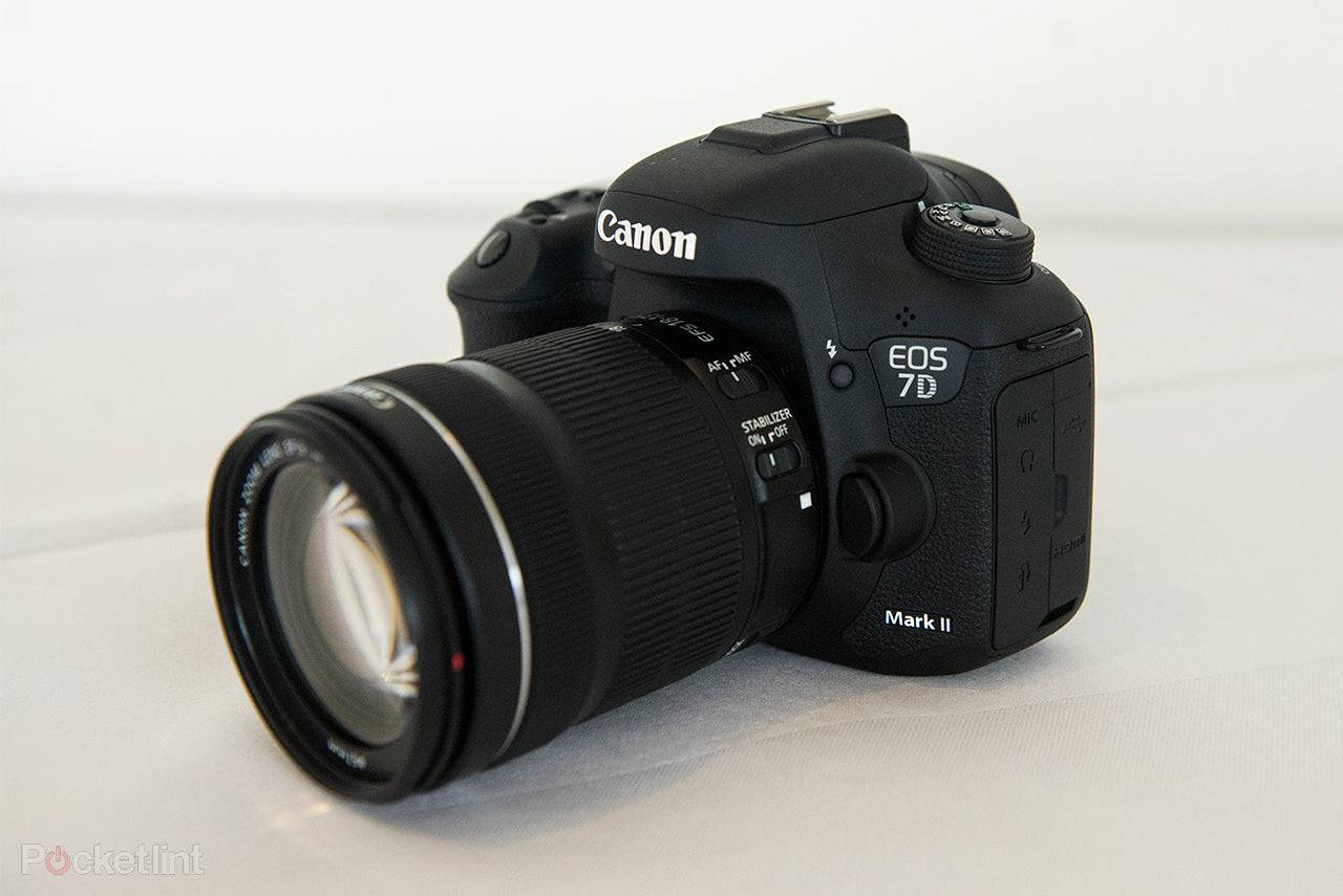 Canon EOS 7D Mark II DSLR Camera with 18-135mm Lens Kit - Professional Photography for Sports, Wildlife & Travel - Perfect for Action Shots and Outdoor Adventures