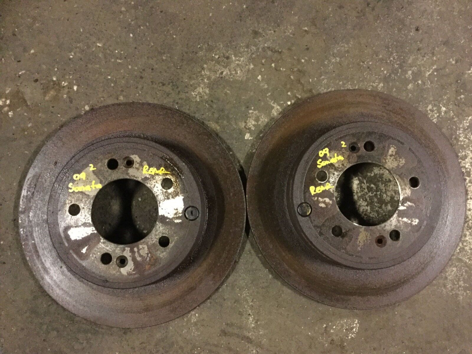2006-2010 Hyundai Sonata 3.3L Rear Brake Disc Rotors (2-Piece Set) - OEM D12 Replacement for Smooth Braking Performance - Perfect for City Driving & Highway Commutes