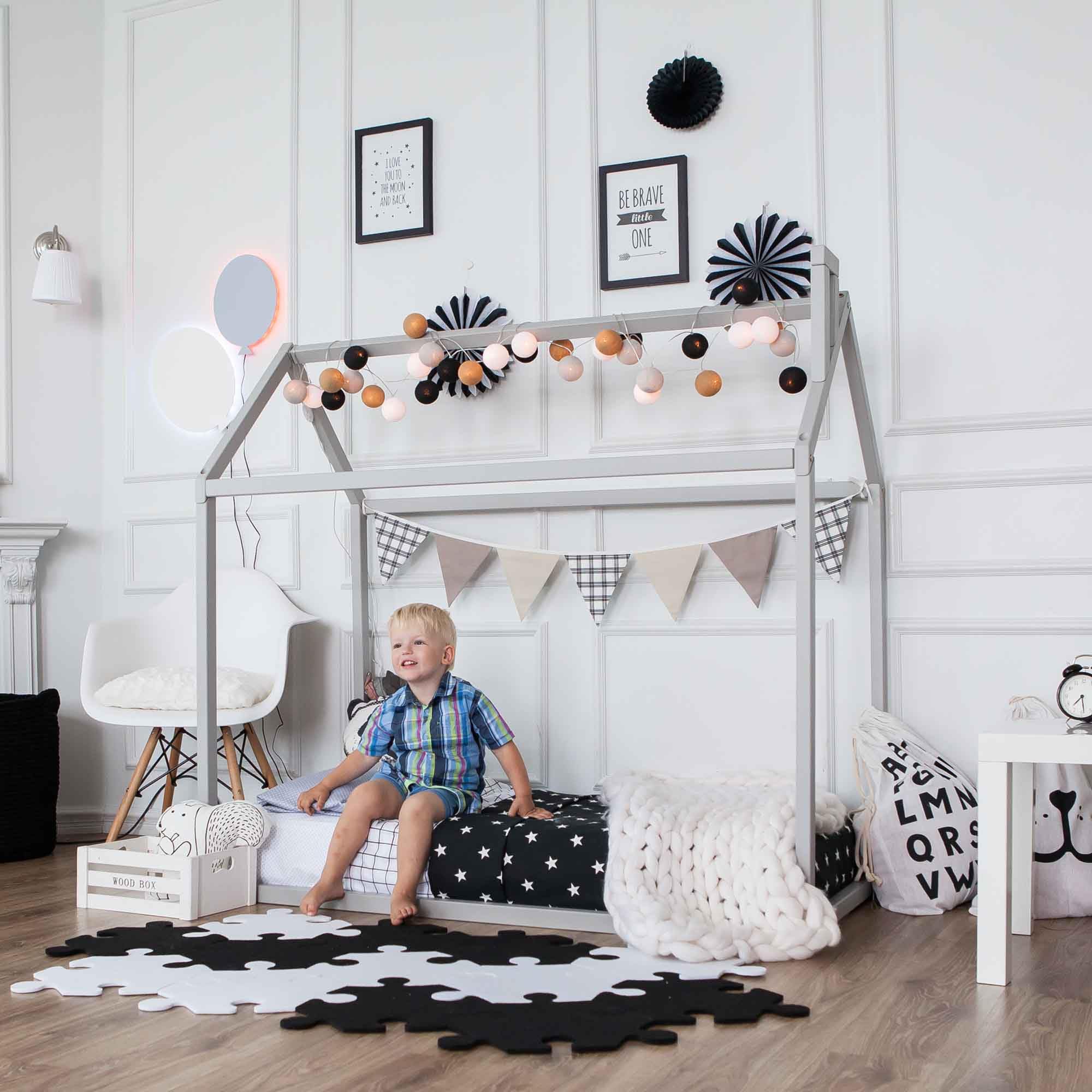 Montessori Floor House Bed for Toddlers - Twin Size 39x75
