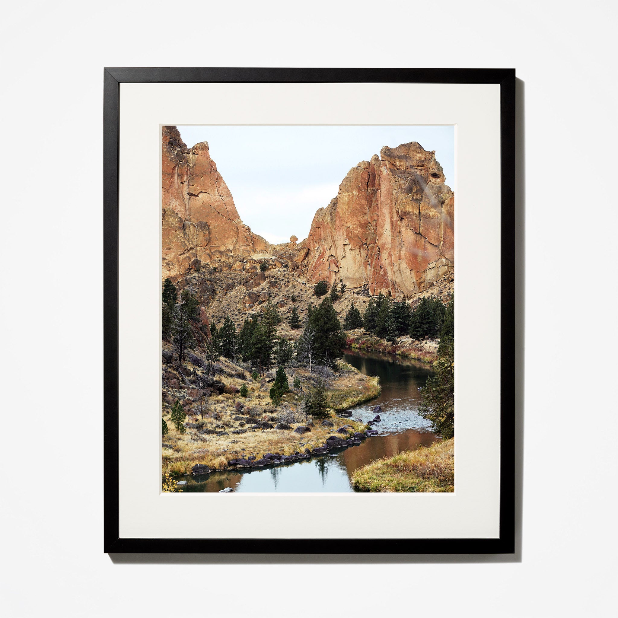 Smith Rock State Park - Hiking, Rock Climbing & Outdoor Adventures in Oregon | Best Scenic Views & Trails for Nature Lovers