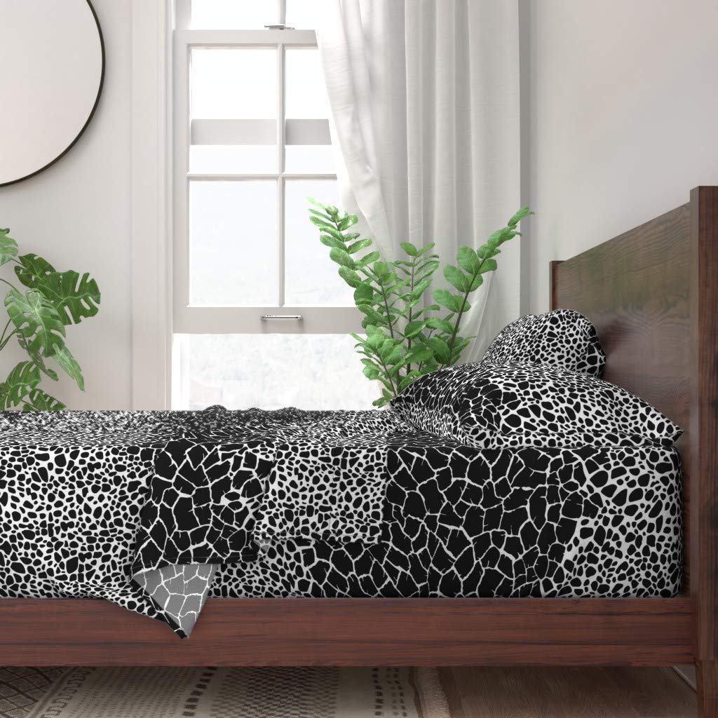 Spoonflower 100% Cotton Twin 3-Piece Sheet Set - Giraffe Pattern Animal Print Black White Geometric Abstract Custom Bedding for Kids Room, Nursery, or Jungle-Themed Decor