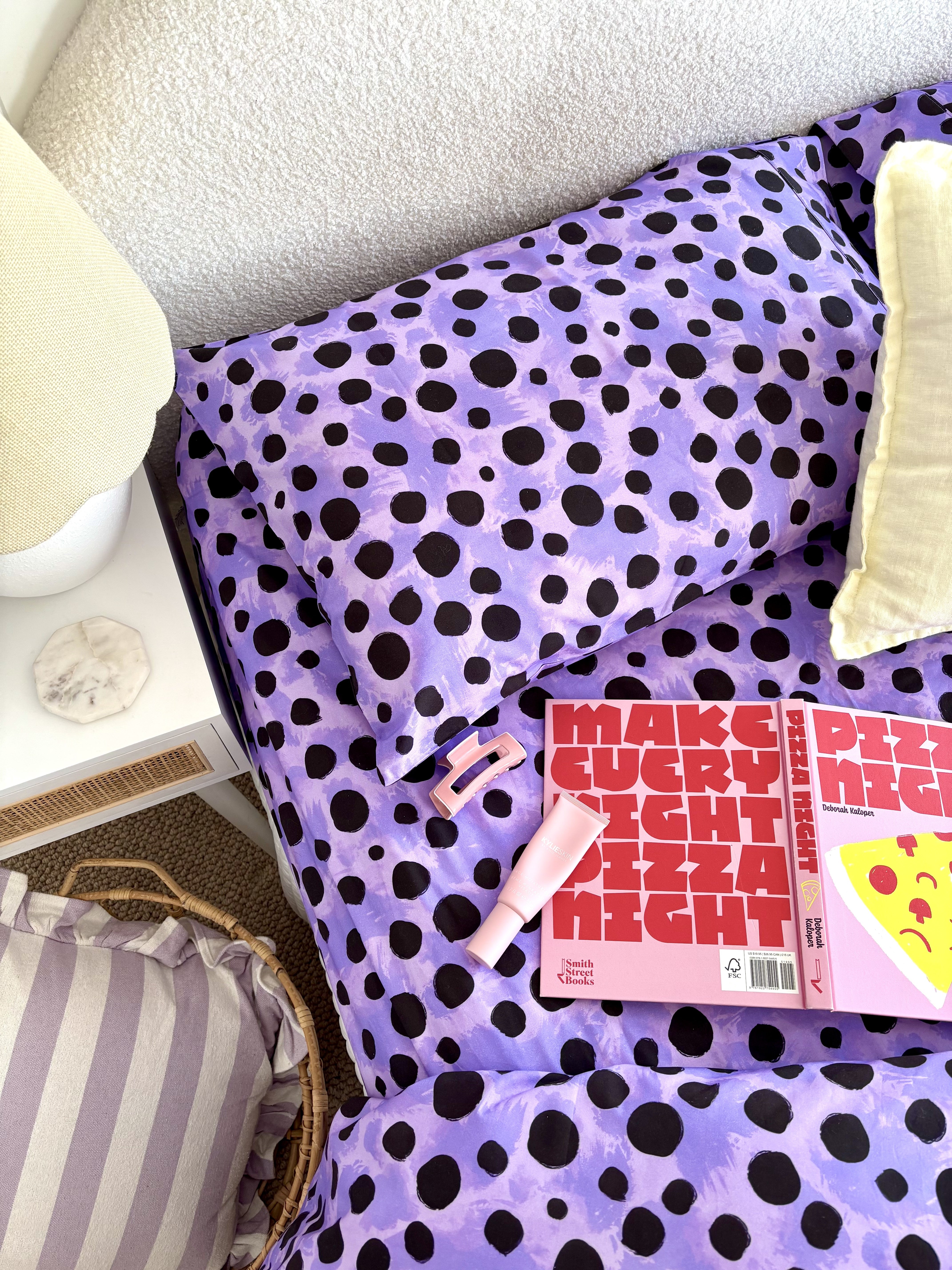 Kasey Rainbow Purple Cheetah Print Sheet Set - Soft Luxury Bedding for Queen Size Beds - Perfect for Modern Bedrooms & Guest Rooms