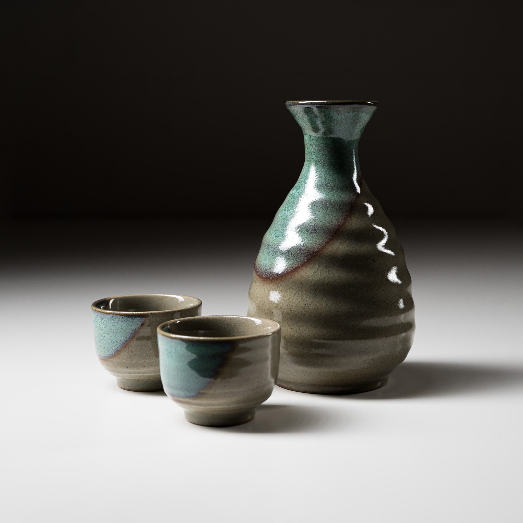 Traditional Japanese Mino Ware Pottery Sake Set - Aqua Lake Glaze by Yamai Ito - Authentic Ceramic Sake Bottle & Cups Gift Set for Home Dining & Japanese Tea Ceremony