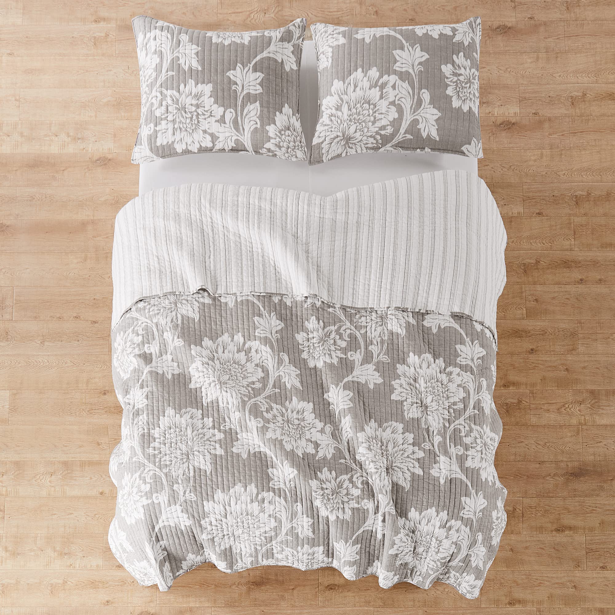 Levtex Home Sanira Reversible Floral Quilt Set - Twin/Twin XL (68x86) + Standard Pillow Sham (20x26) - Beige & White Cotton Bedding - Perfect for Guest Rooms, Dorm Decor & Cozy Bedroom Makeovers