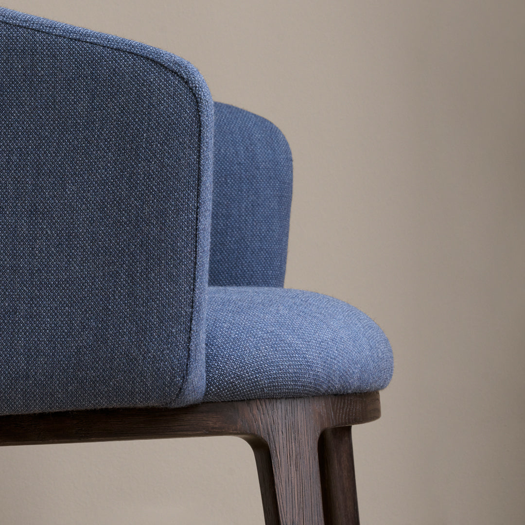 Tristan Lohner Event Armchair Wendelbo - Modern Accent Chair for Living Room, Bedroom & Office - Stylish Upholstered Lounge Chair with Wooden Legs - Perfect for Home Decor, Reading & Relaxing