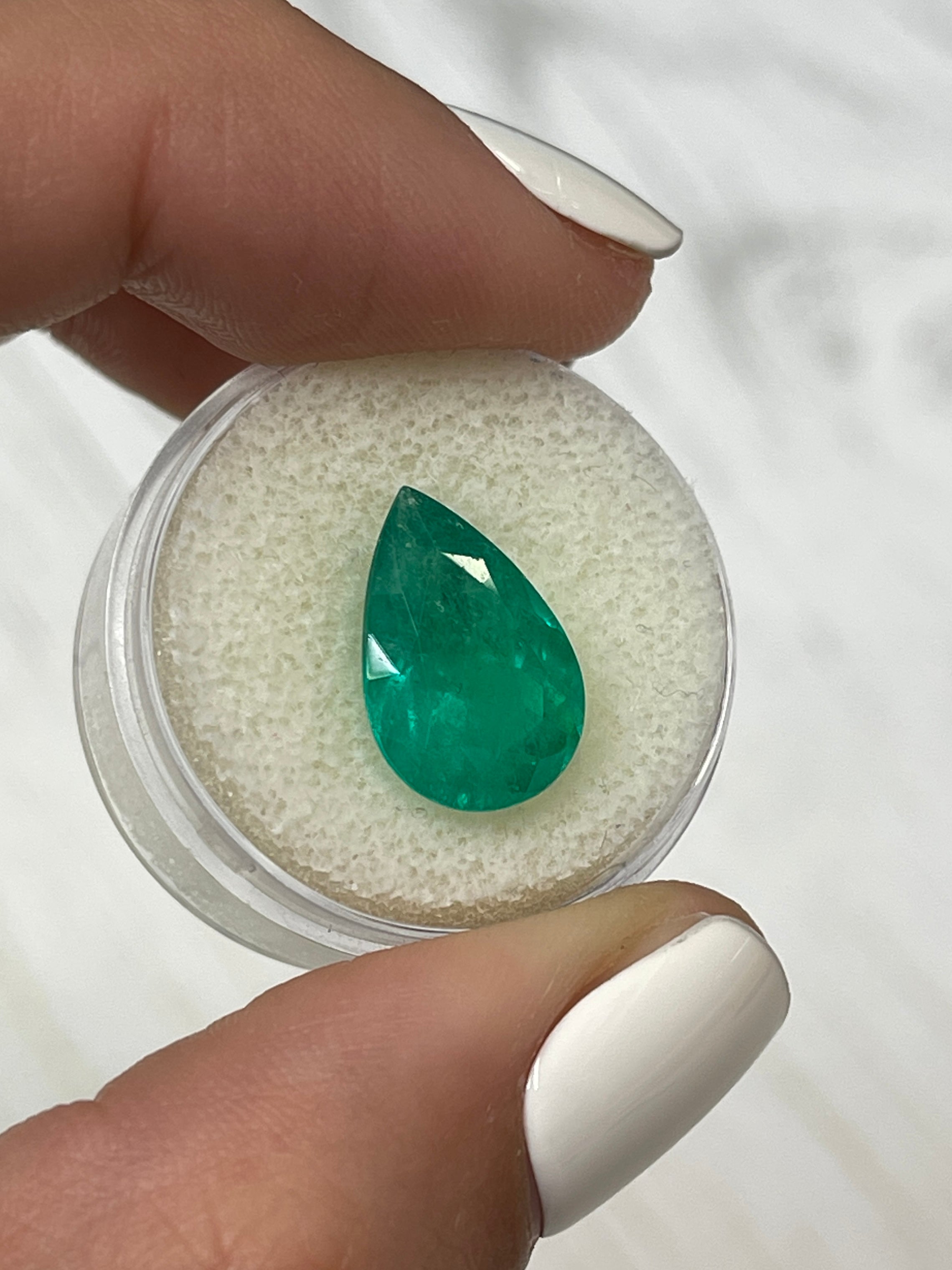 5.86 Carat 15x10mm Rich Green Natural Loose Colombian Emerald Pear Cut Gemstone for Jewelry Making, Engagement Rings & Luxury Gifts