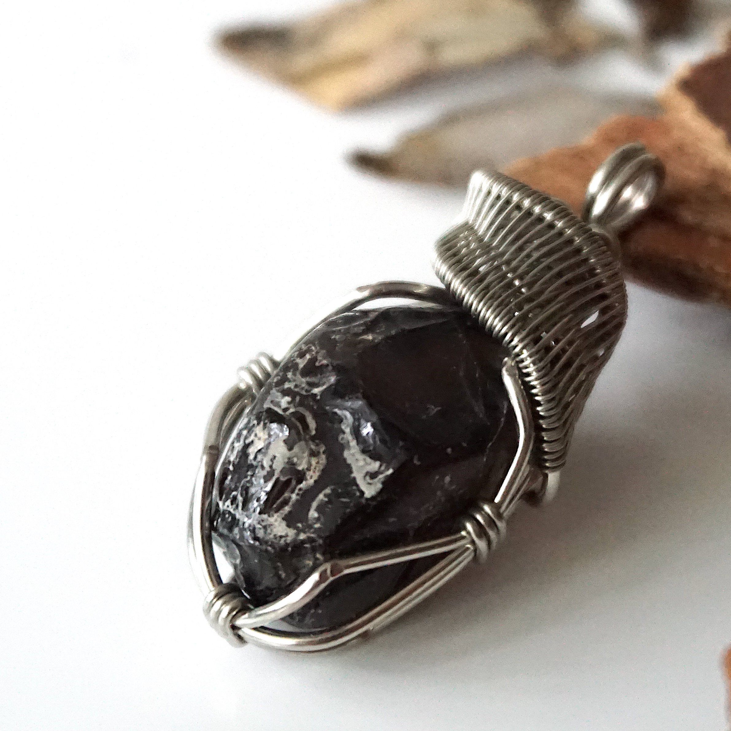 Black Obsidian Apache Tears Crystal Necklace – Natural Healing Stone Pendant for Protection & Stress Relief | Spiritual Jewelry Gift for Women & Men | Perfect for Meditation, Energy Work & Everyday Wear
