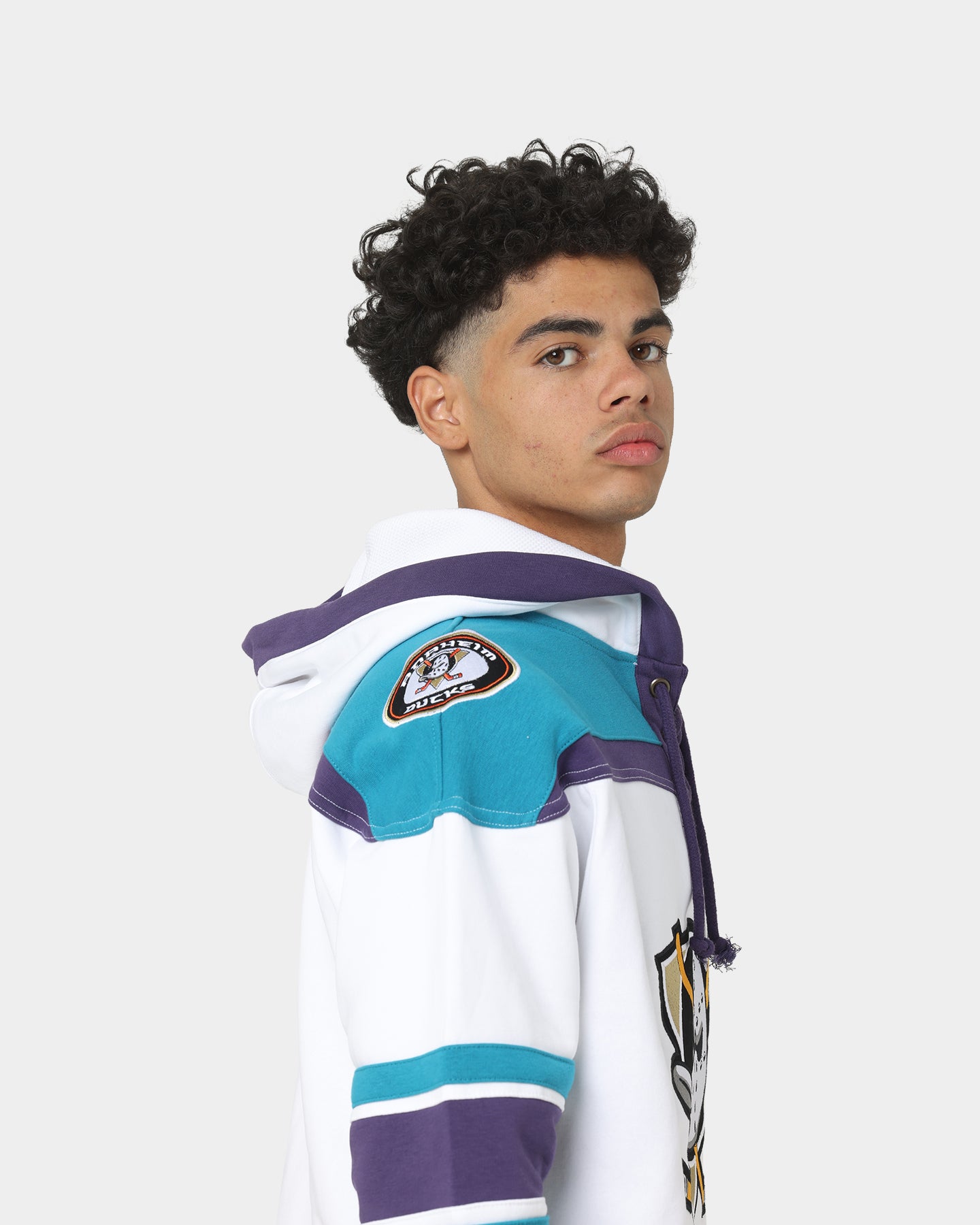47 Brand Anaheim Ducks Superior Lacer Hoodie - White Wash NHL Hockey Fan Apparel for Men & Women - Perfect for Game Day, Tailgating and Cold Weather