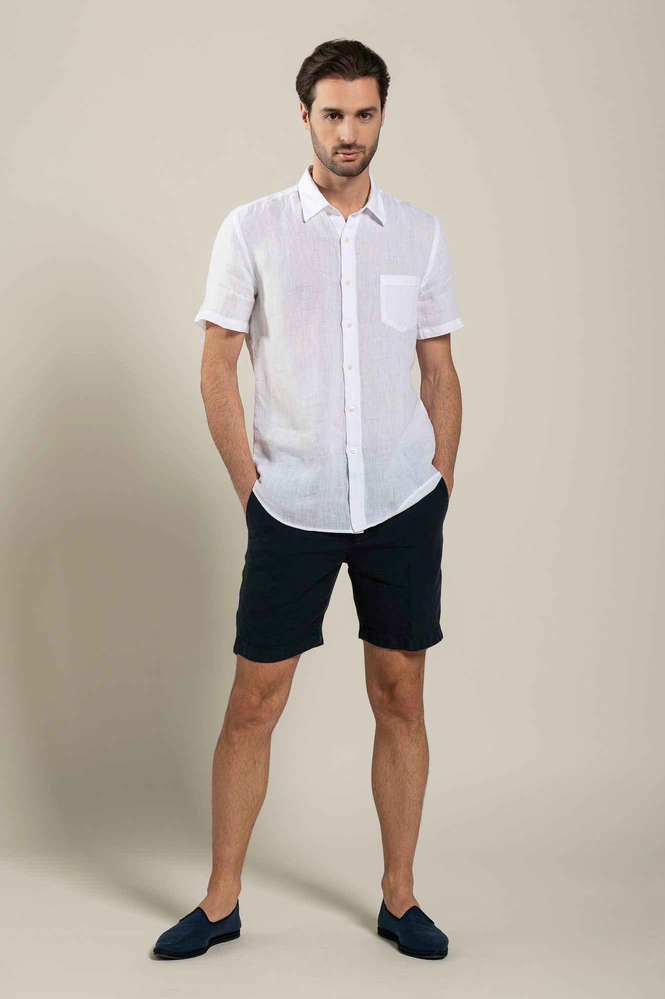 Men's Short Sleeve Casual Shirt with Chest Pocket - Comfortable Regular Fit Button Down Shirt for Work, Office, and Summer Outings