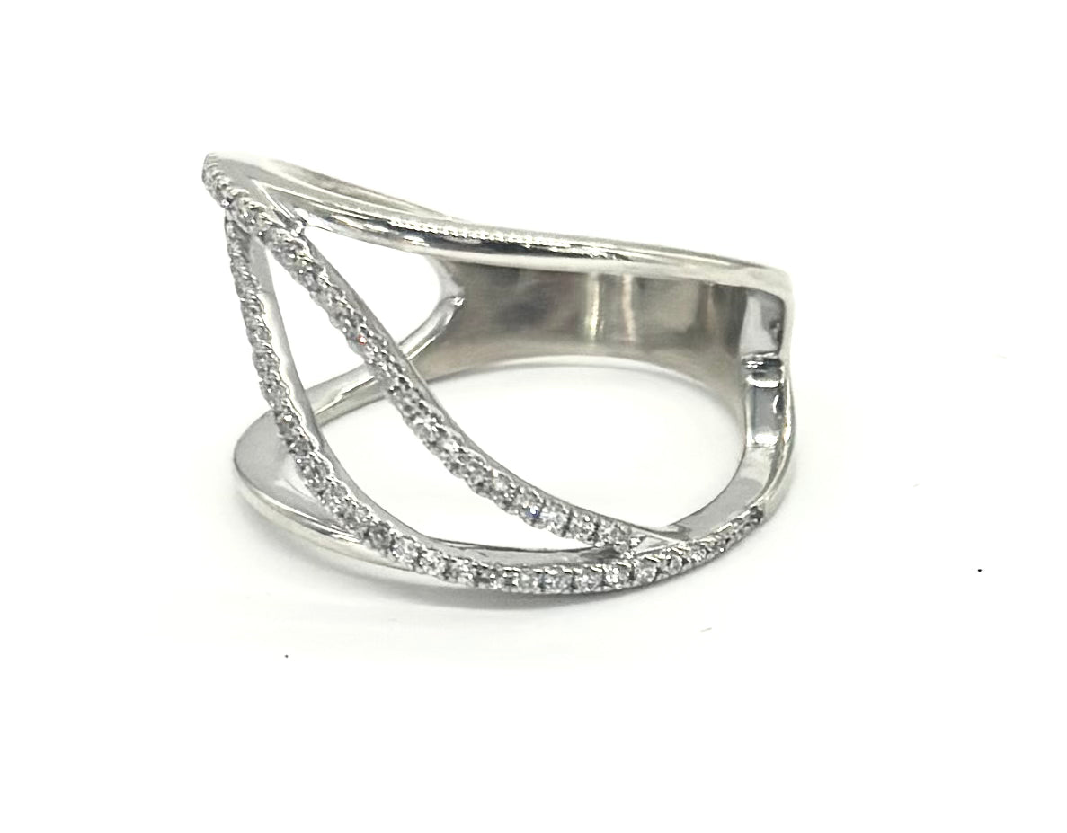 14K Gold Diamond Wavy Cutout Ring for Women - Elegant Stackable Band, Dainty Minimalist Jewelry Gift for Anniversary, Wedding, Valentine's Day