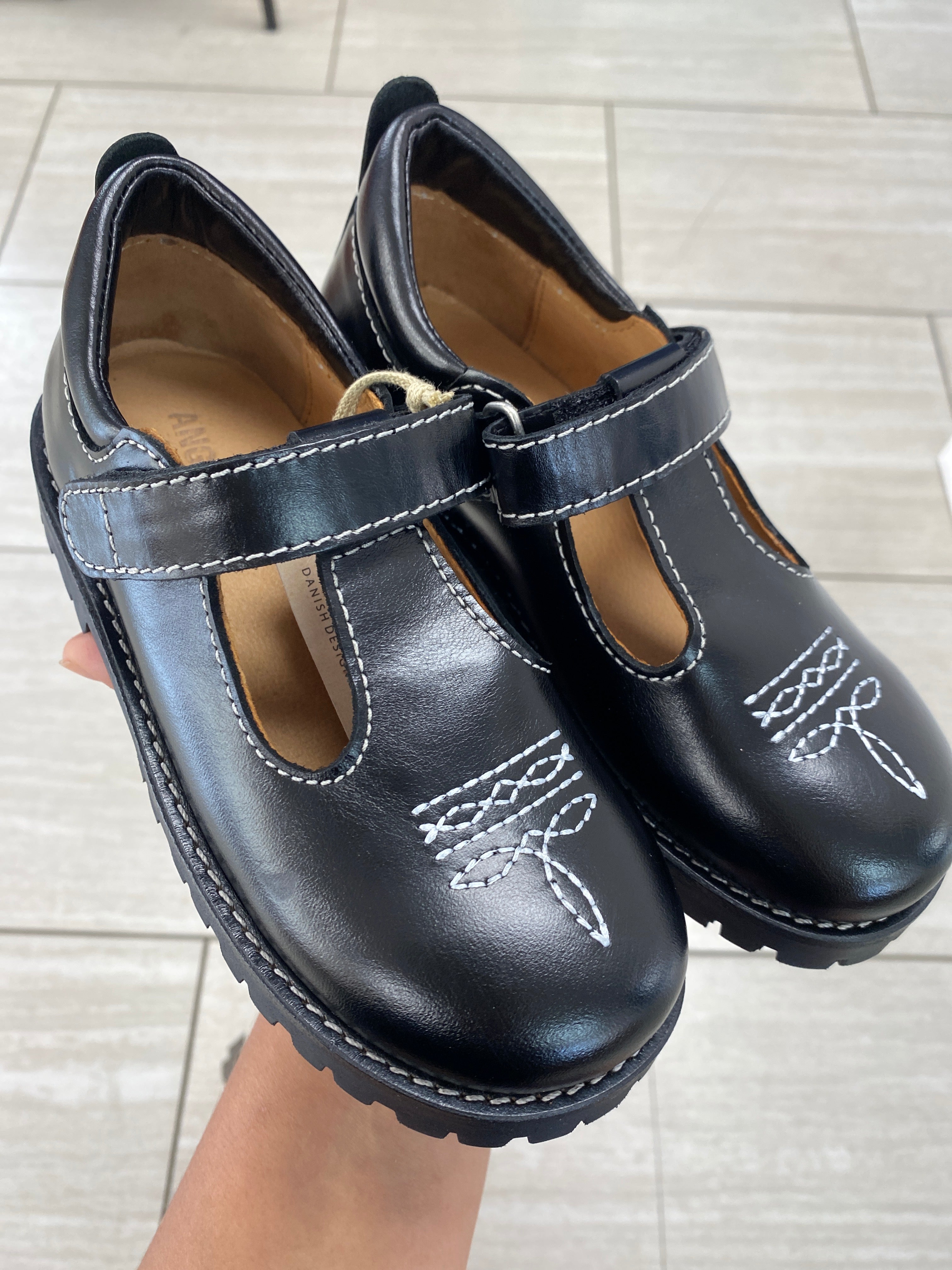 Angulus Black Chunky Mary Jane Shoes for Girls - Comfortable & Stylish Leather School Shoes with Buckle Strap - Perfect for School, Parties & Everyday Wear