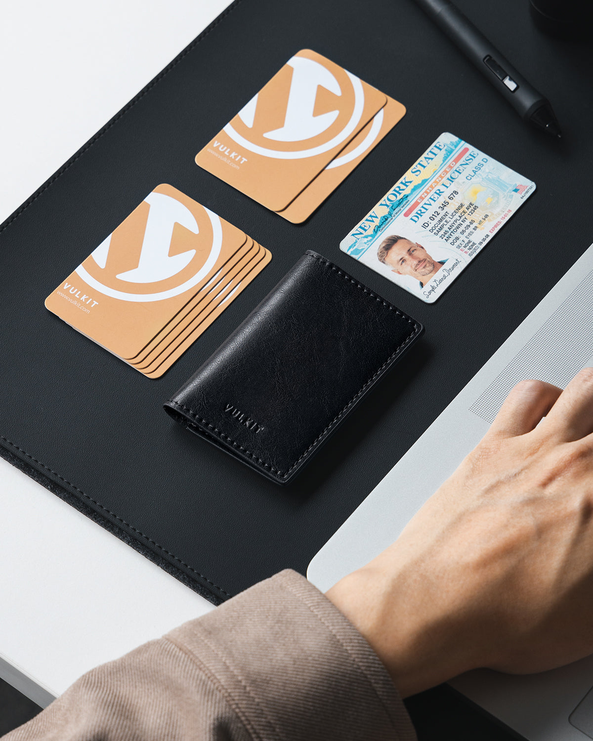 VBC100 Dual-Sided Slim Business Card Holder - Holds Up to 20 Credit Cards & ID Cards | Perfect for Professionals, Networking Events & Wallet Replacement