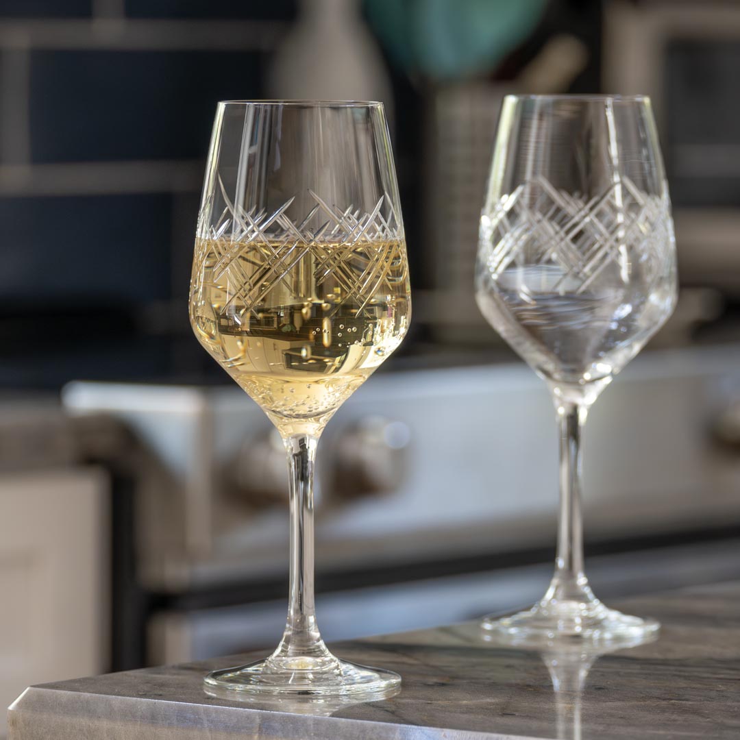 Premium Argyle 10.75oz White Wine Glasses Set of 2 - Elegant Crystal Stemware for Chardonnay, Riesling & Sauvignon Blanc - Perfect for Dinner Parties, Weddings & Romantic Evenings