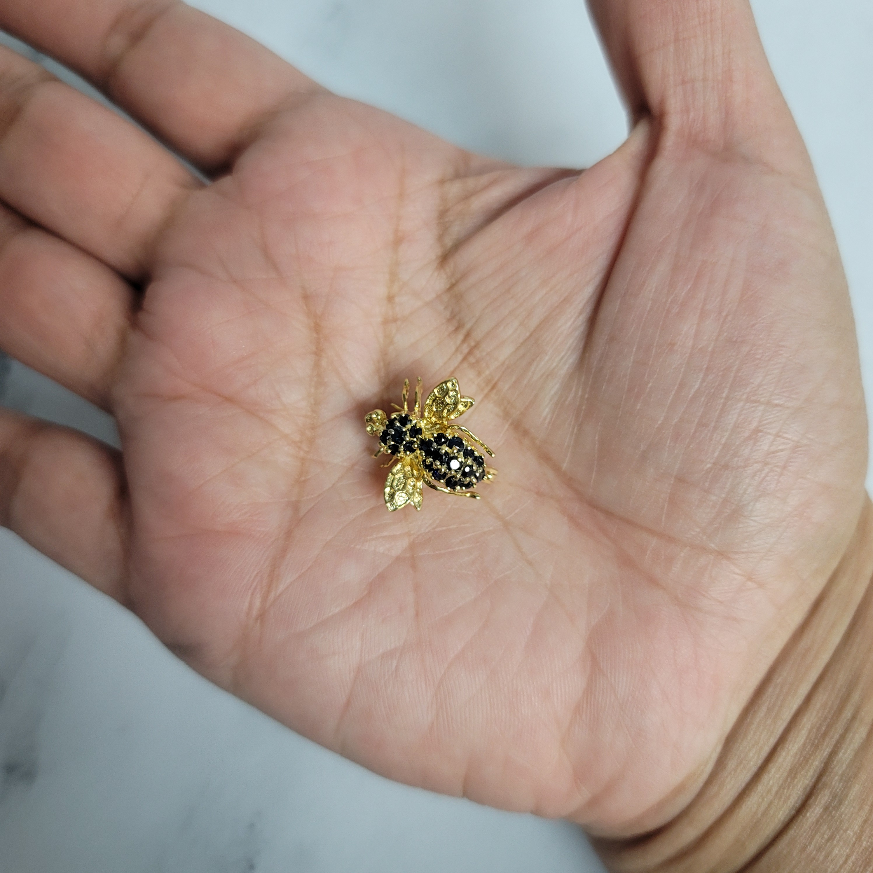 14k Yellow Gold Sapphire Bumble Bee Brooch Pin - Elegant Jewelry Gift for Women, Perfect for Weddings, Parties & Special Occasions