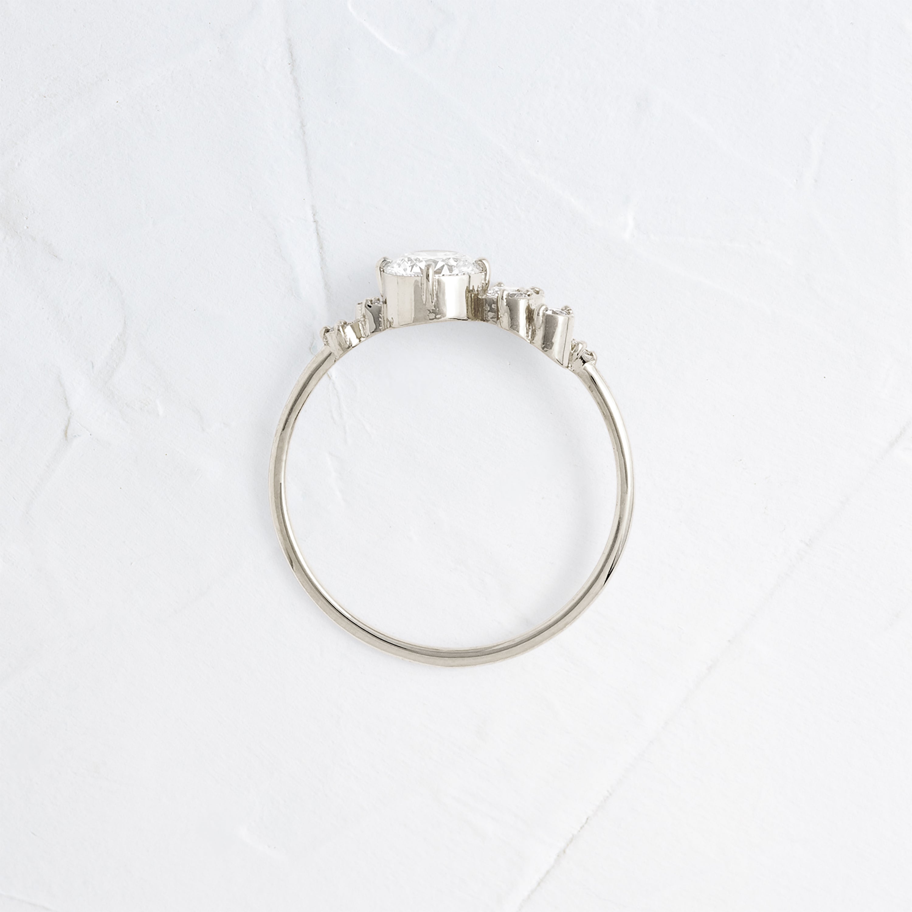 Exquisite Diamond Indie Ring for Women - 14K Gold Solitaire Engagement Band - Perfect for Proposals, Anniversaries & Special Occasions